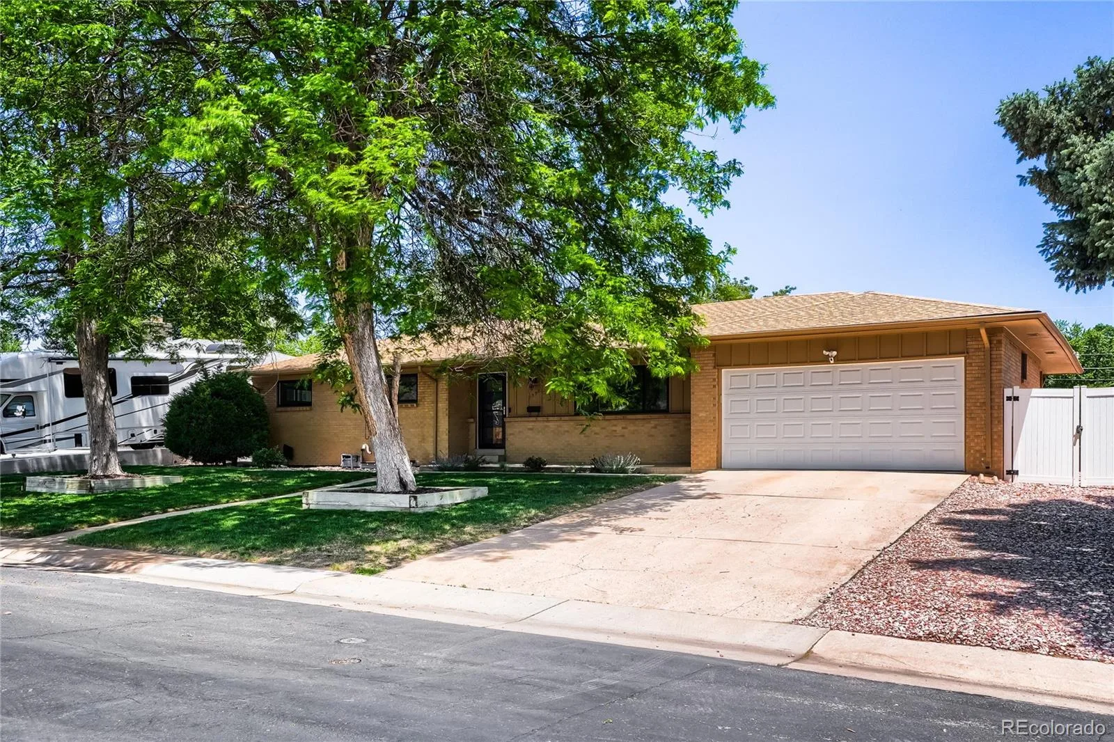 1558 S Gray Street Lakewood CO 80232 MLS #REC6325618 06112026211948 1600 3