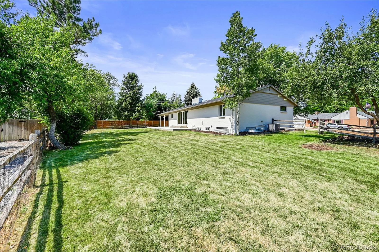 13050 Willow Lane Golden CO 80401 MLS #REC6326432 04232026213557 1600 37