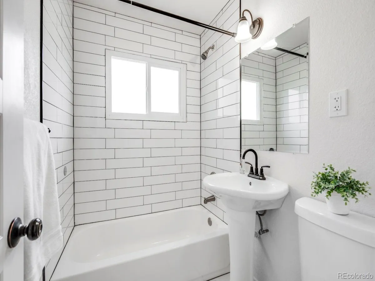 04152026165324 1200 32