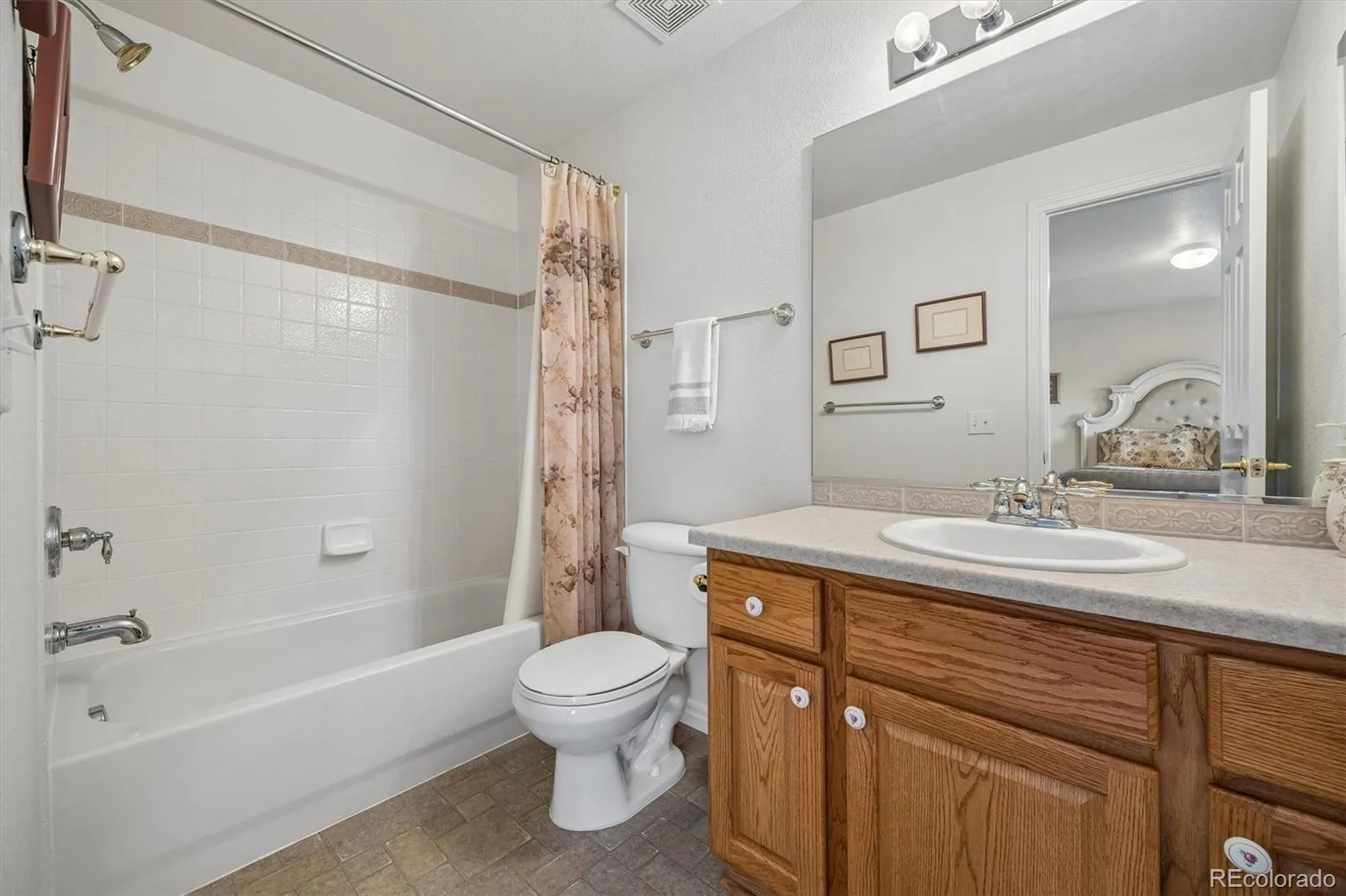 6578 S Rifle Way Aurora CO 80016 MLS #REC6328542 05122026230312 1600 24