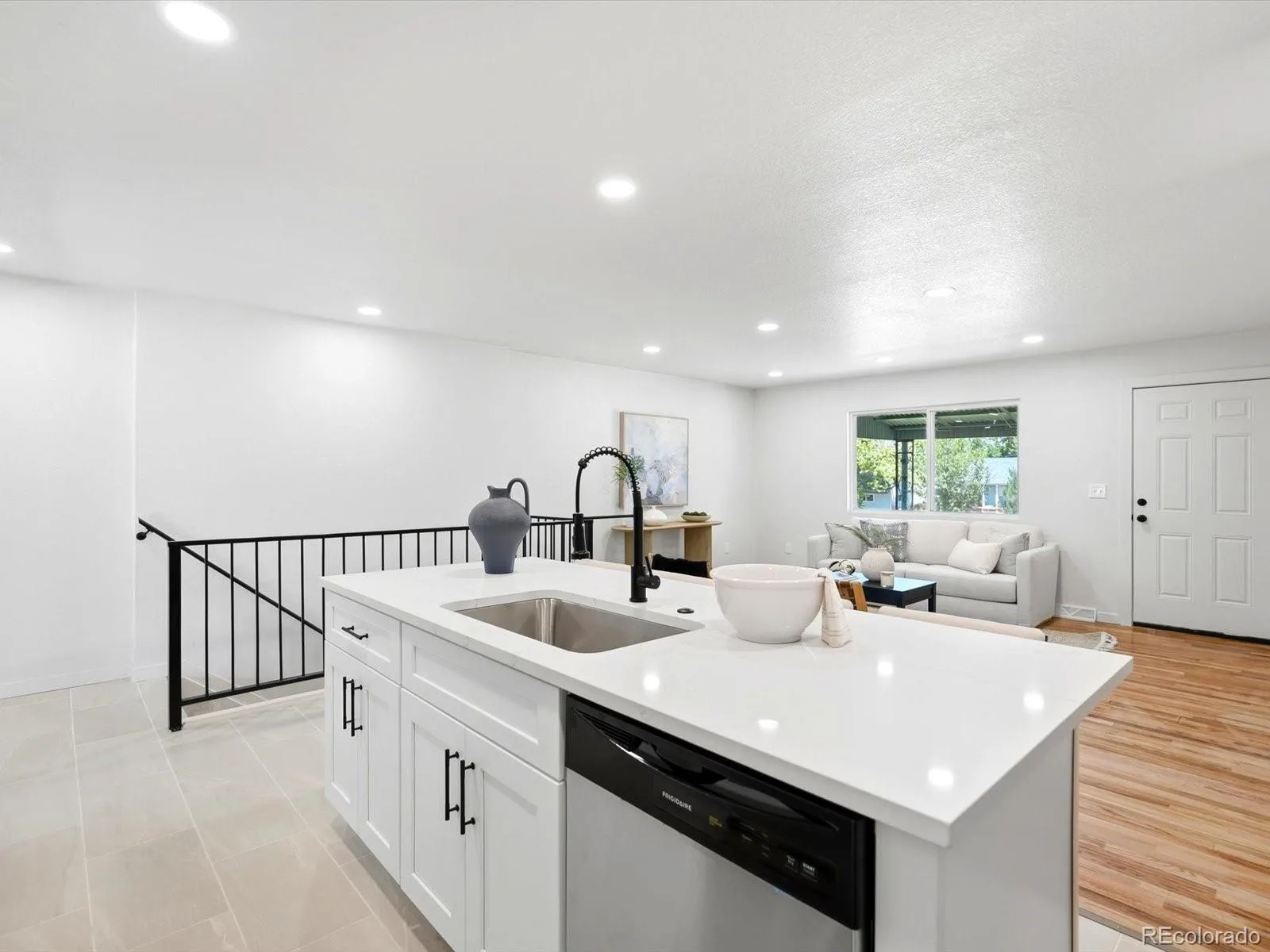 47 N Zenobia Street Denver CO 80219 MLS #REC6329341 07092026134627 1600 8