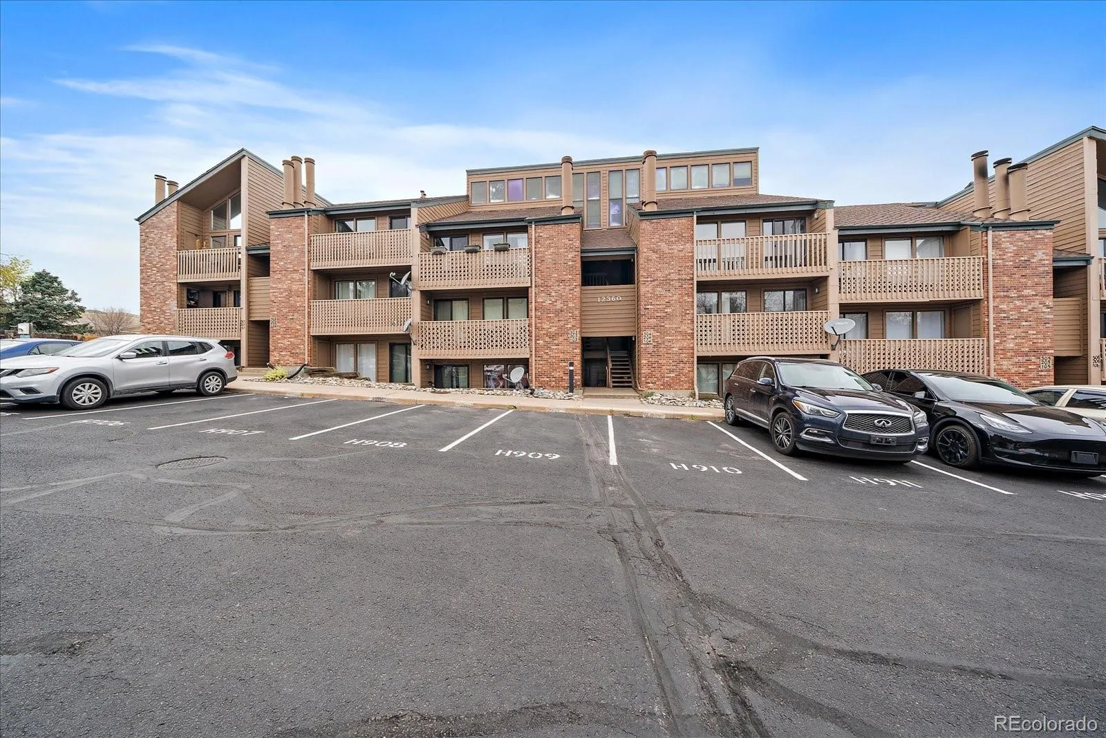 12360 W Nevada Place #303 Lakewood CO 80228 MLS #REC6330562 04092026181705 1600 24