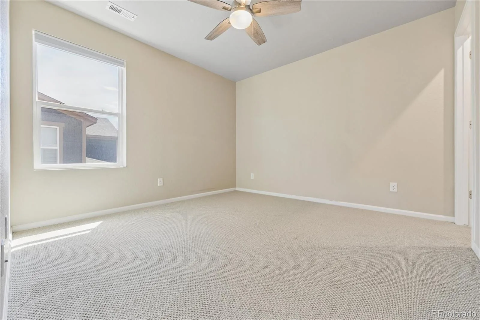 399 Courtfield Way Castle Rock CO 80108 | MLS #REC6331051 07242026174449 1600 23