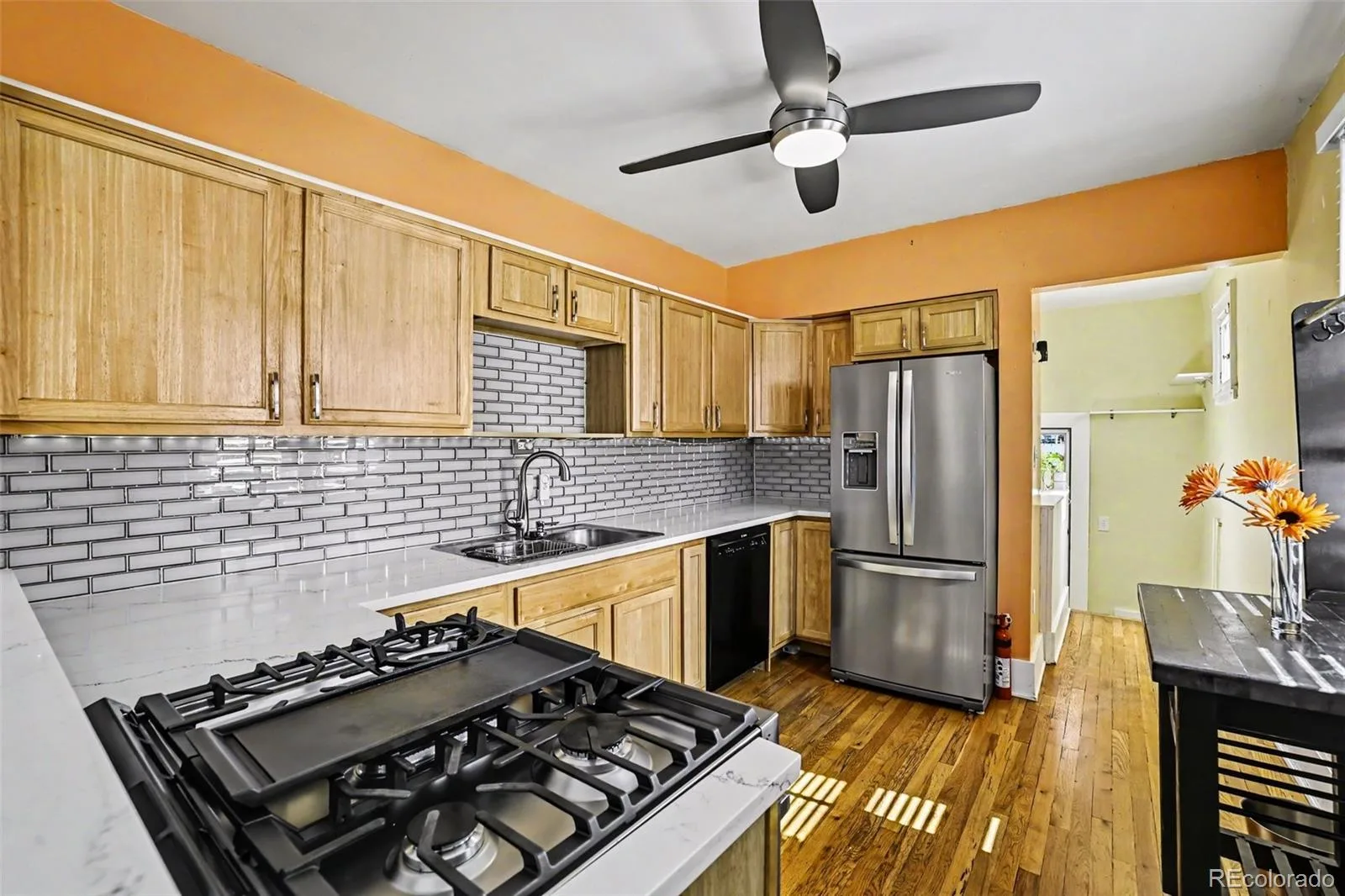 3002 N Columbine Street Denver CO 80205 | MLS #REC6331517 10082026122959 1600 2