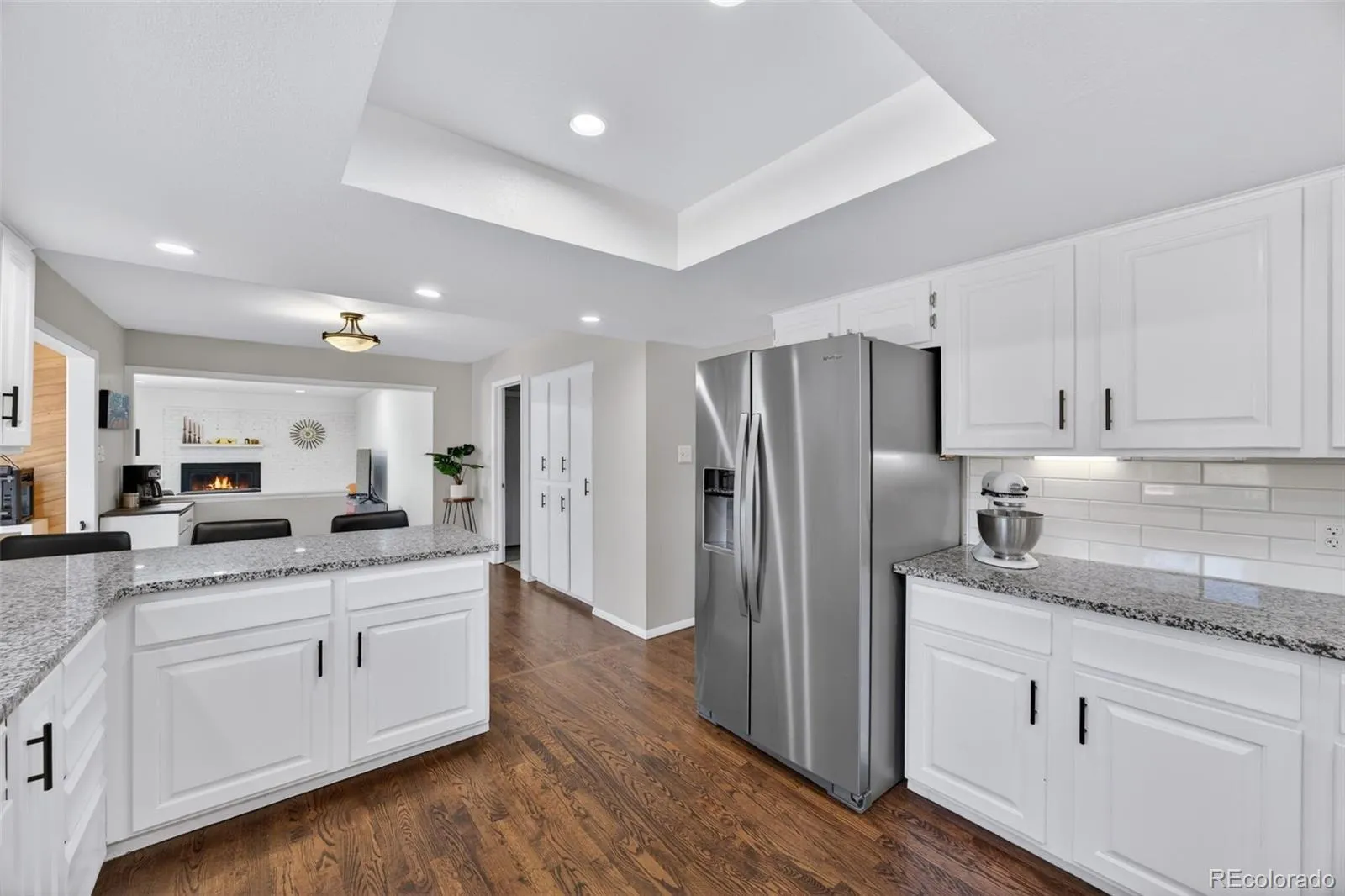 6385 W Frost Drive Littleton CO 80128 MLS #REC6332239 04292026042105 1600 15