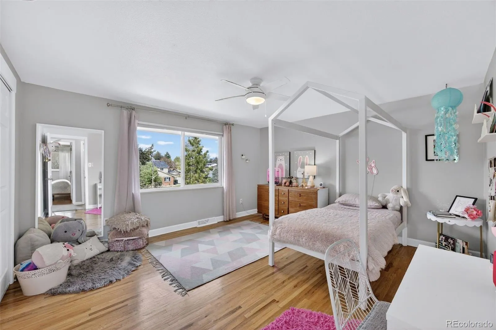 6385 W Frost Drive Littleton CO 80128 MLS #REC6332239 04292026042105 1600 30