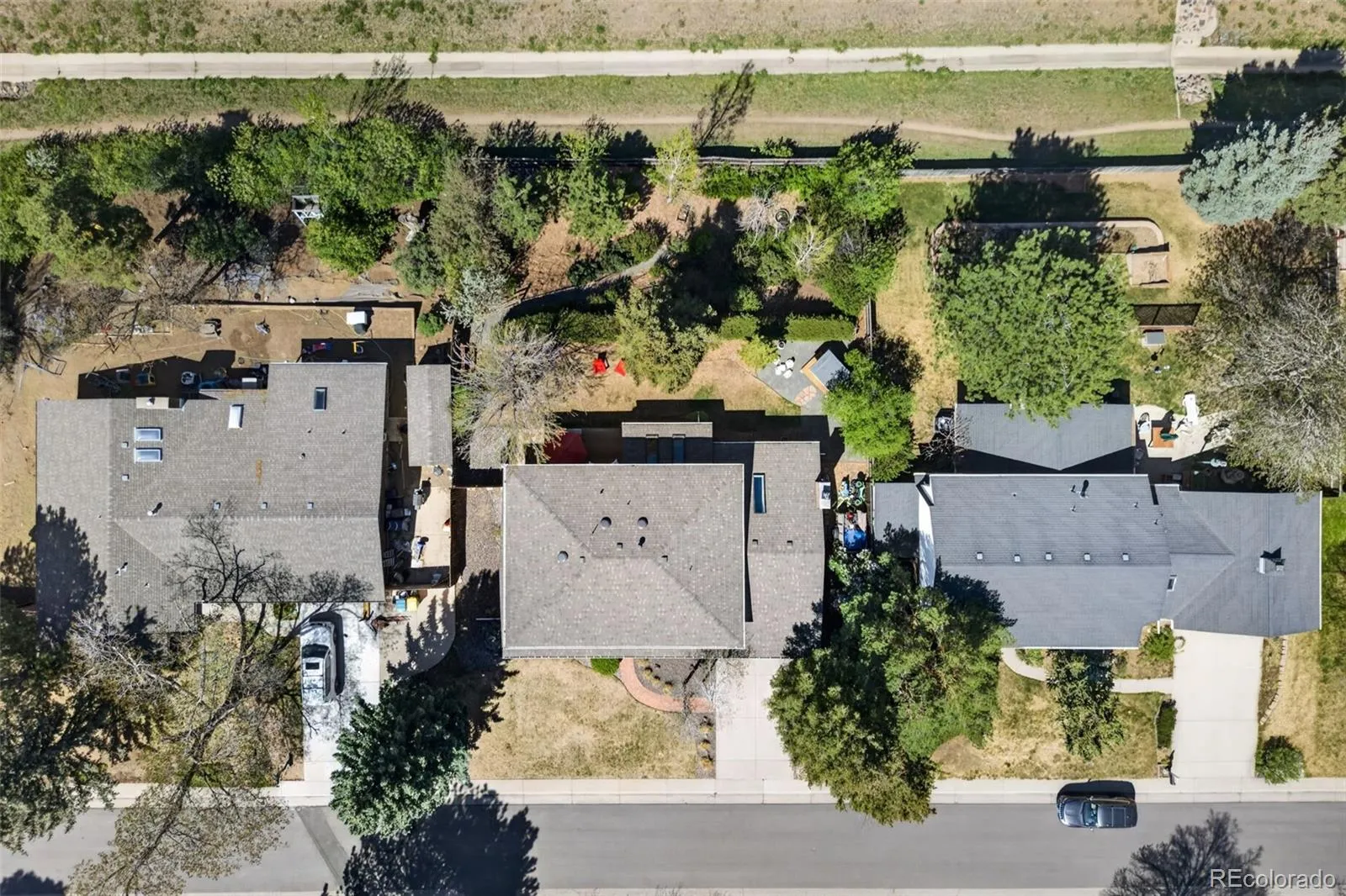 6385 W Frost Drive Littleton CO 80128 MLS #REC6332239 04292026042105 1600 46