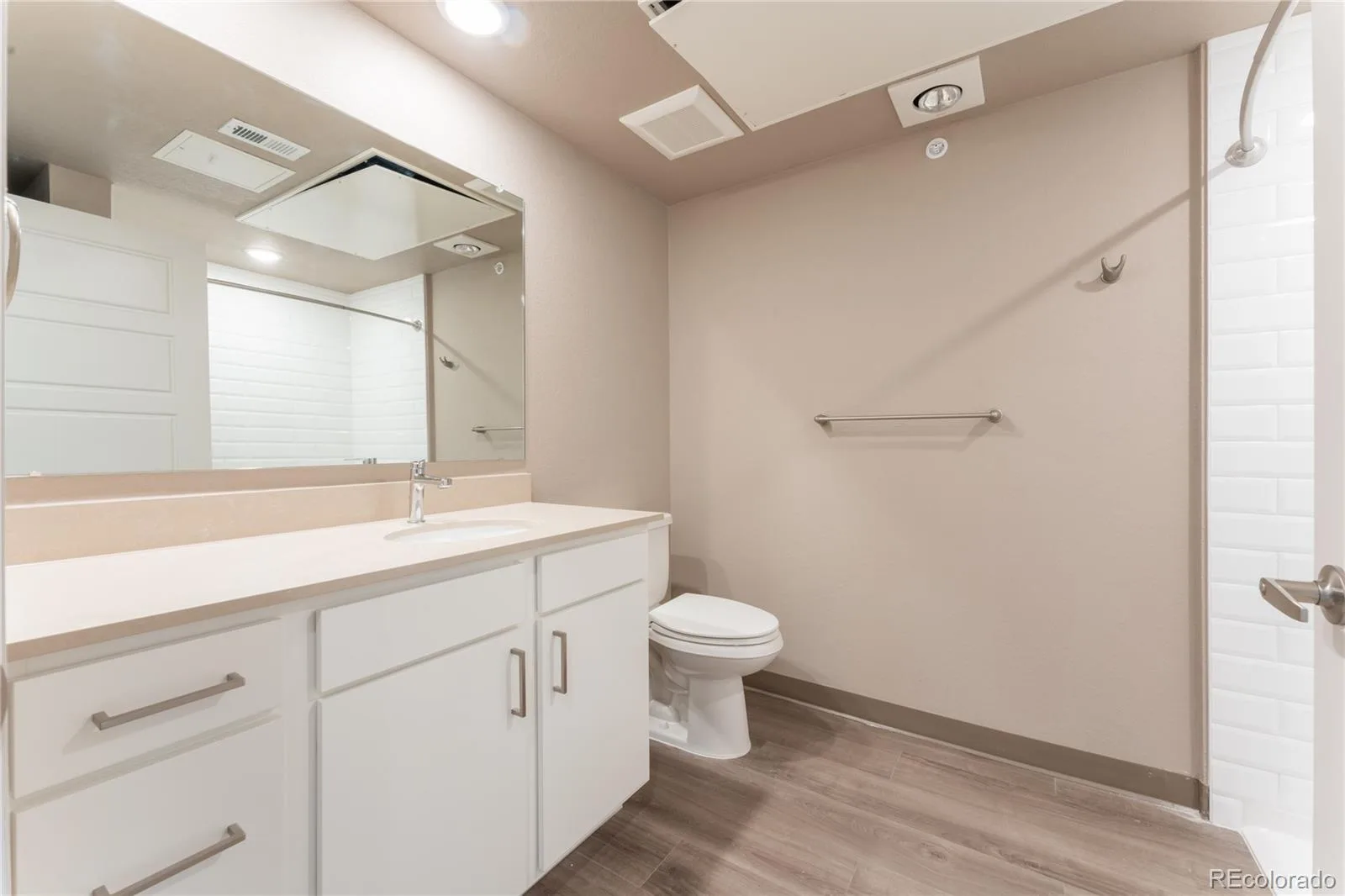 12983 W Ida Avenue #303 Littleton CO 80127 | MLS #REC6333848 07272026224628 1600 27