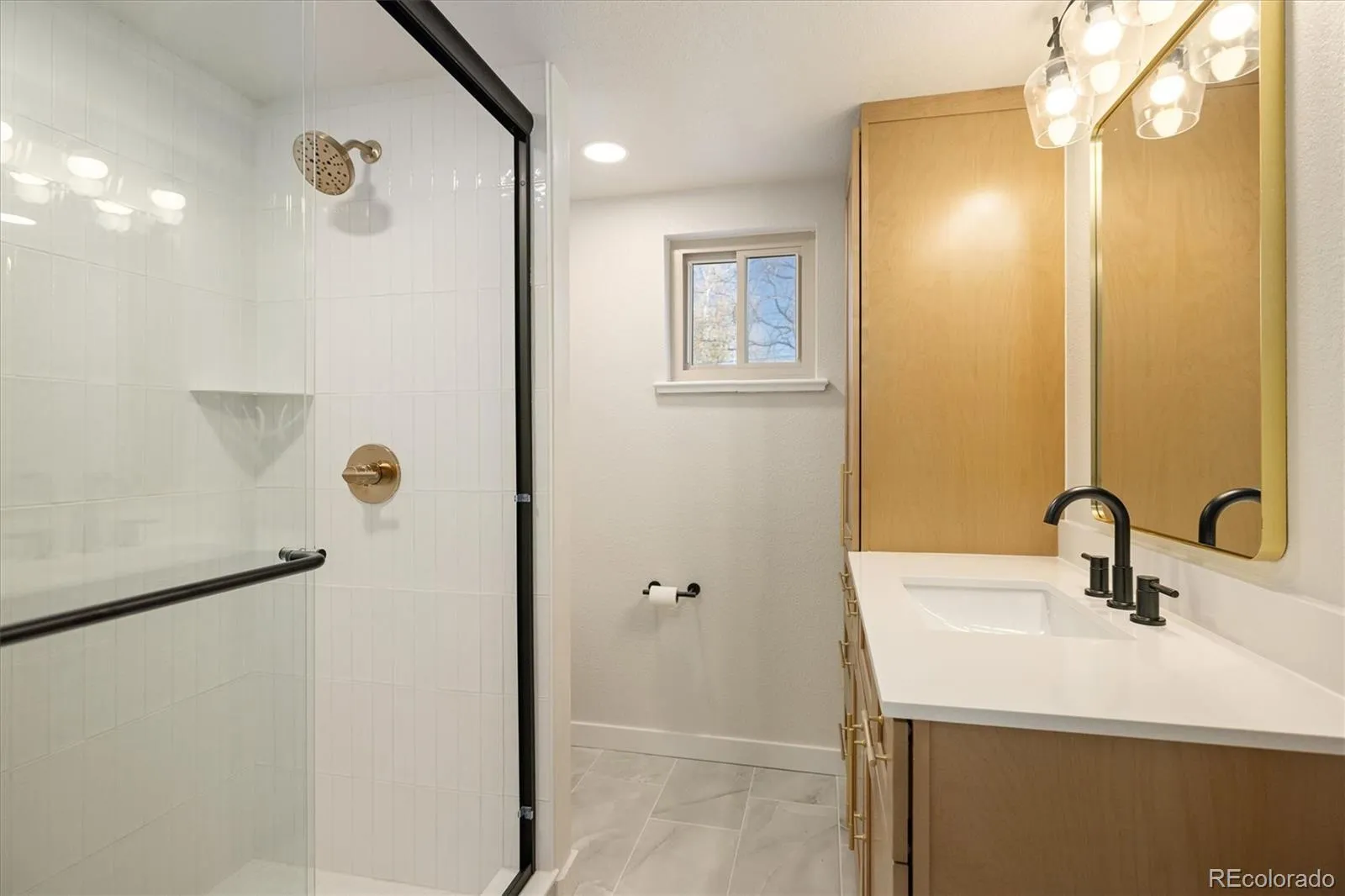 04062026213955 1600 22