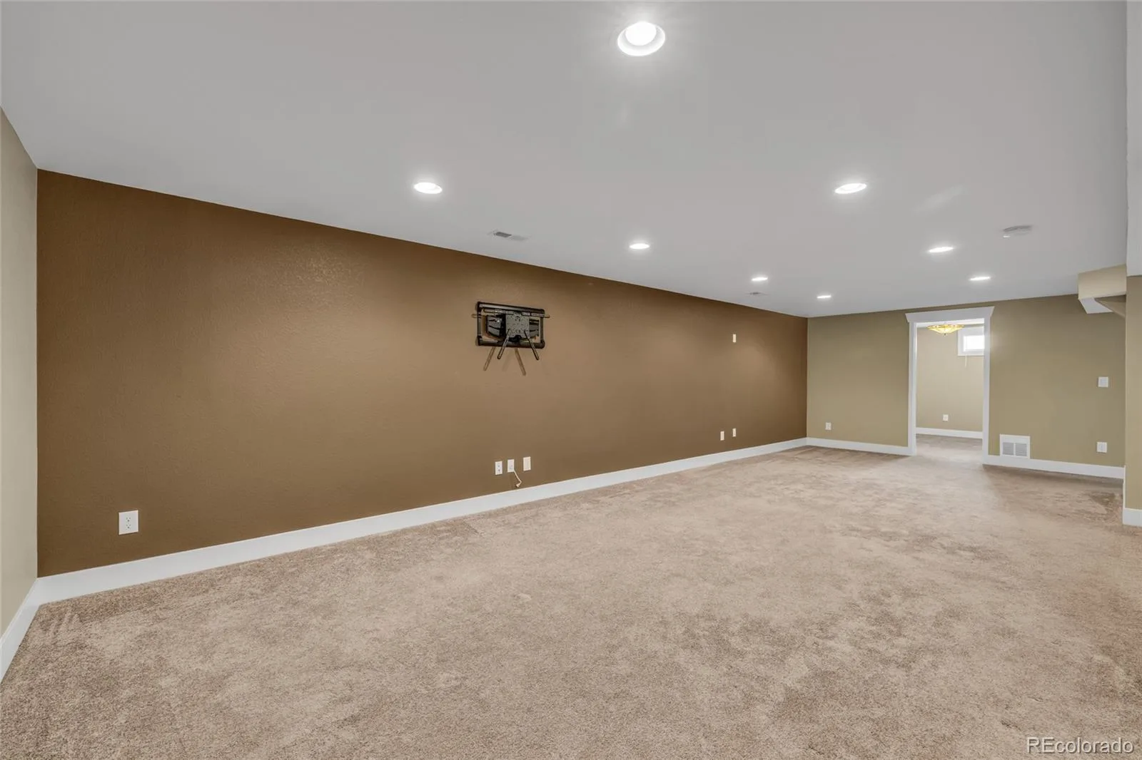 7760 Teller Street Arvada CO 80003 | MLS #REC6335233 07312026182650 1600 29
