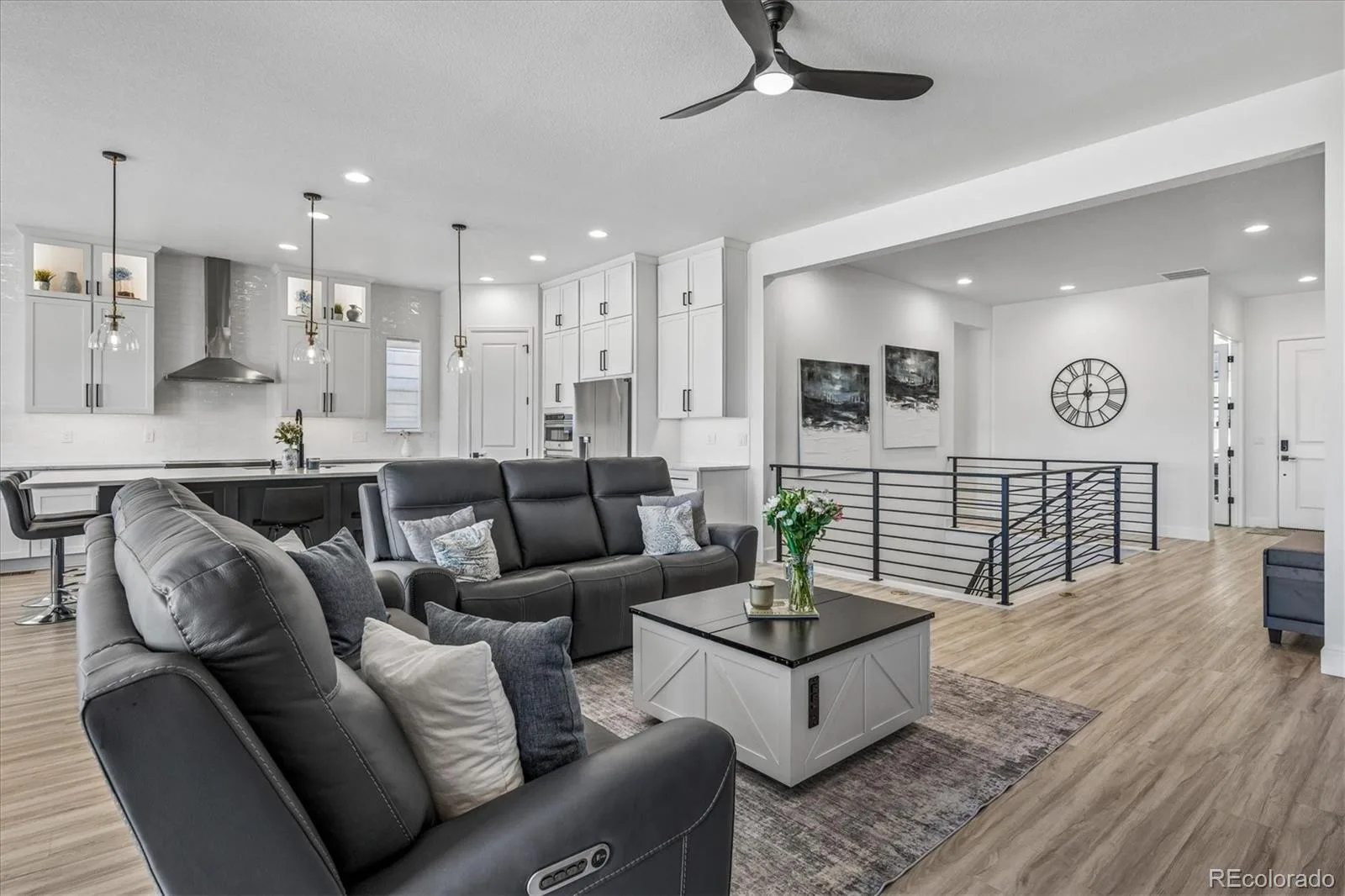 8985 Chalk Creek Place Littleton CO 80125 | MLS #REC6335923 08312026164359 1600 14
