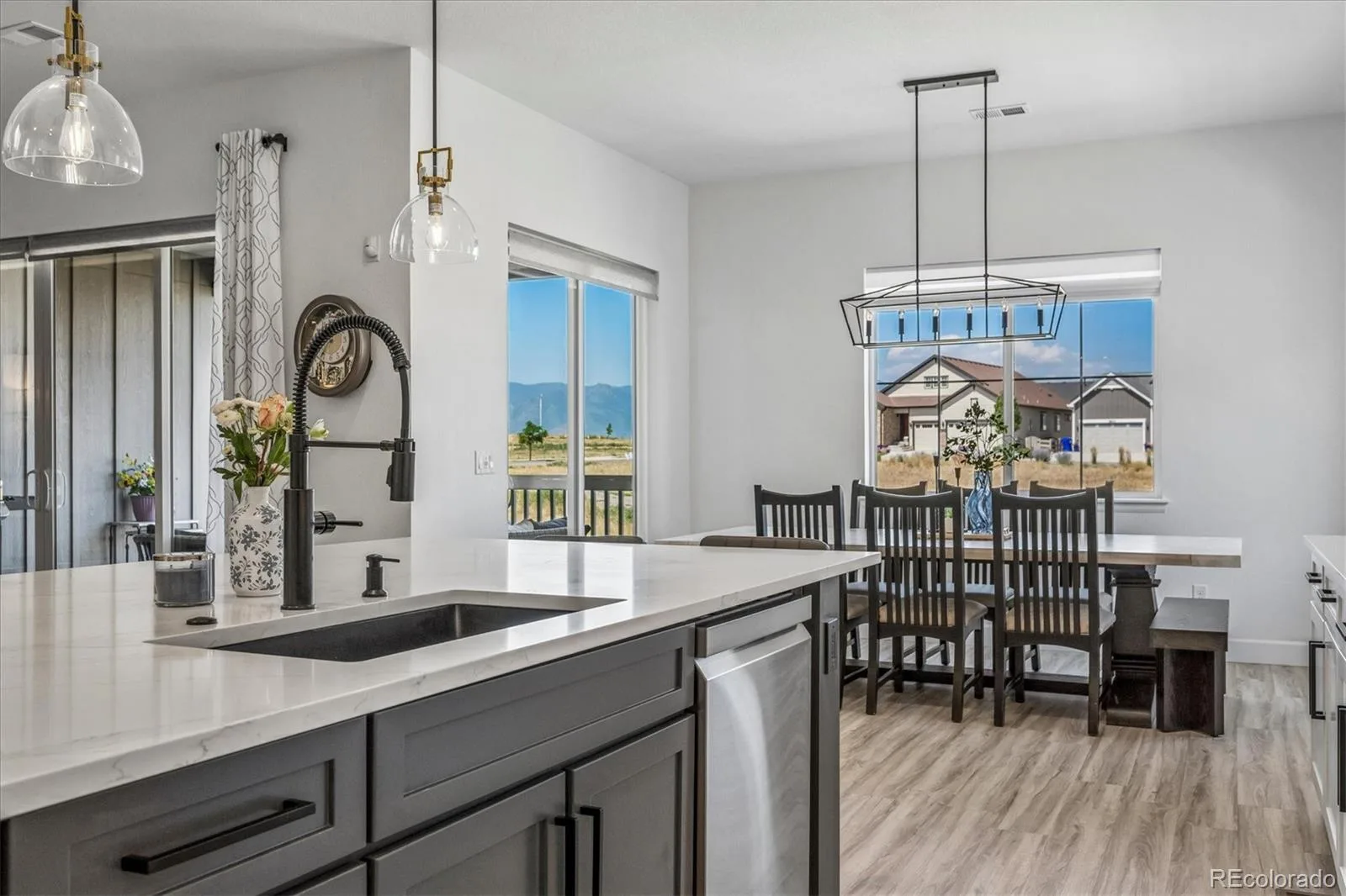 8985 Chalk Creek Place Littleton CO 80125 | MLS #REC6335923 08312026164359 1600 19