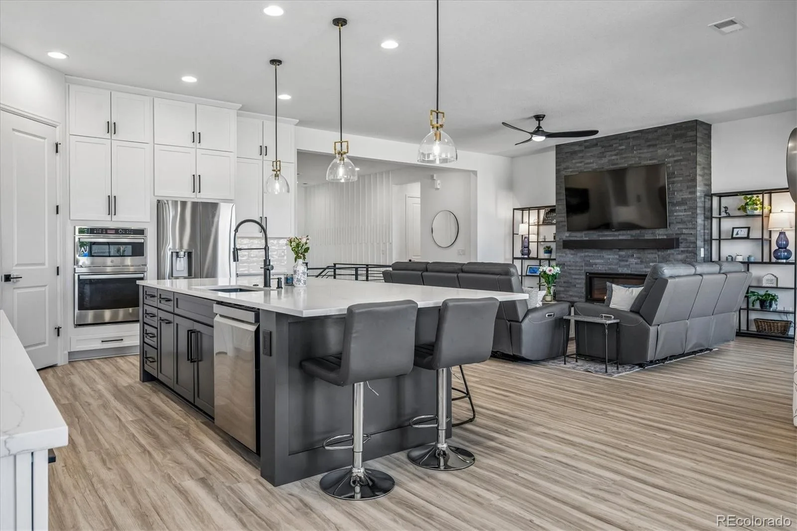 8985 Chalk Creek Place Littleton CO 80125 | MLS #REC6335923 08312026164359 1600 20