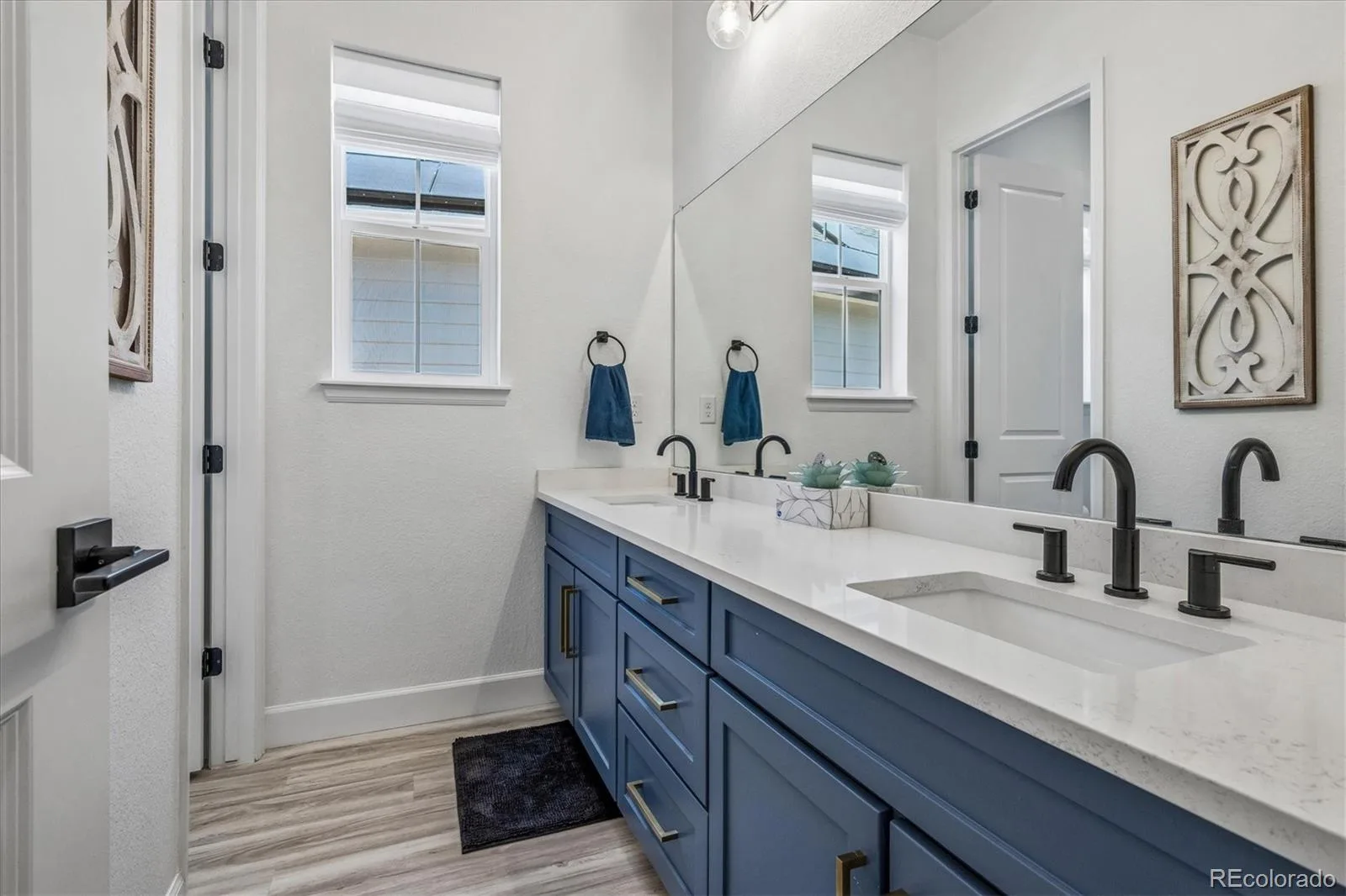 8985 Chalk Creek Place Littleton CO 80125 | MLS #REC6335923 08312026164359 1600 32