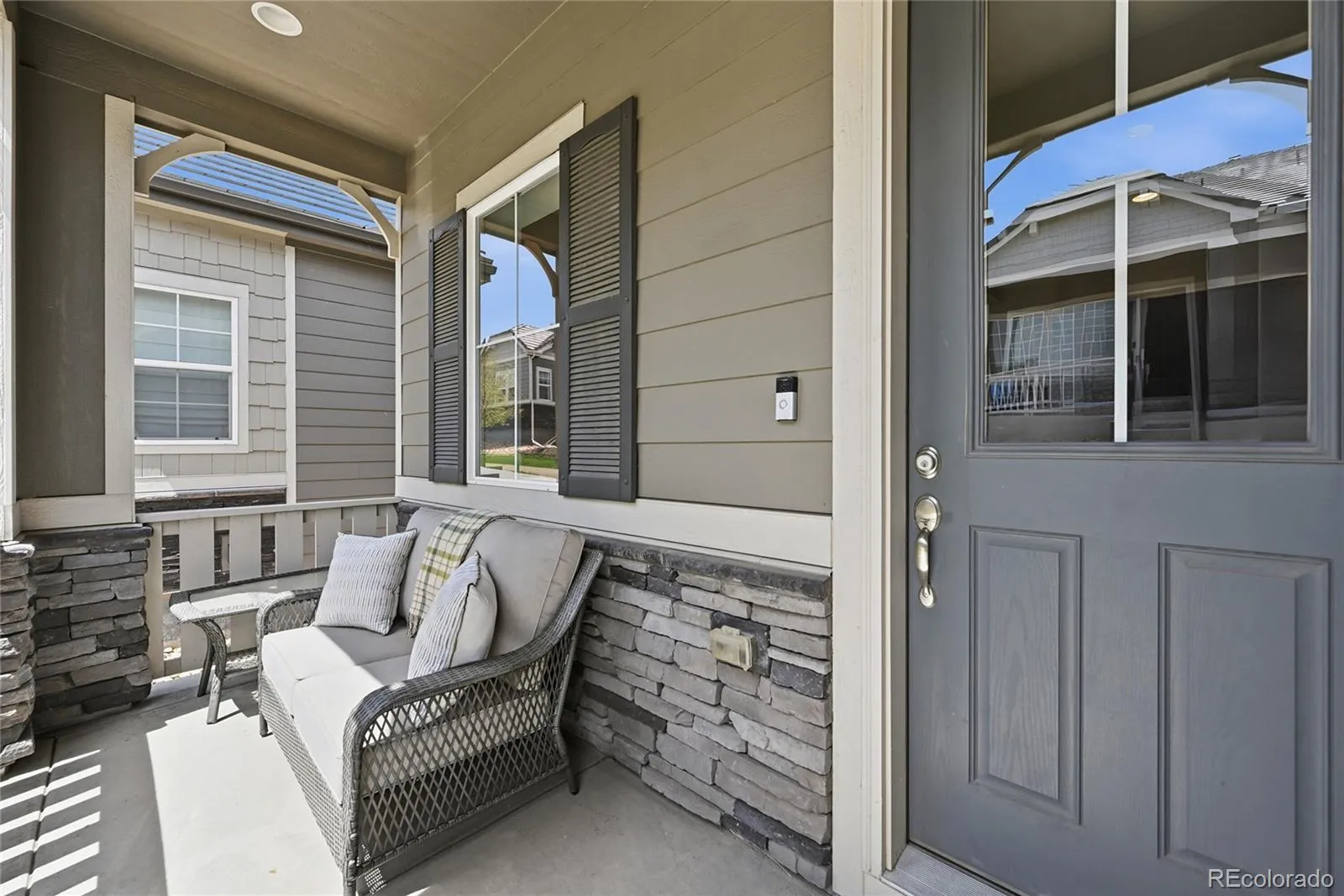 6449 Village Lane Centennial CO 80111 MLS #REC6338432 05052026041538 1600 1