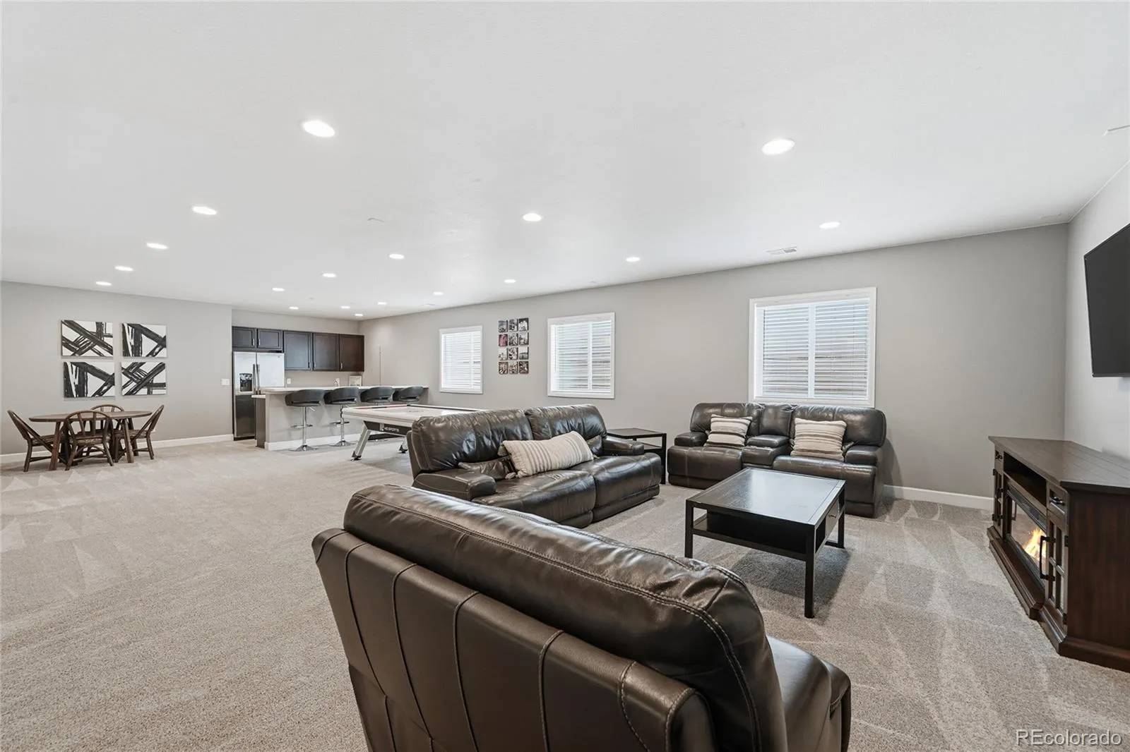 6449 Village Lane Centennial CO 80111 MLS #REC6338432 05052026041538 1600 22