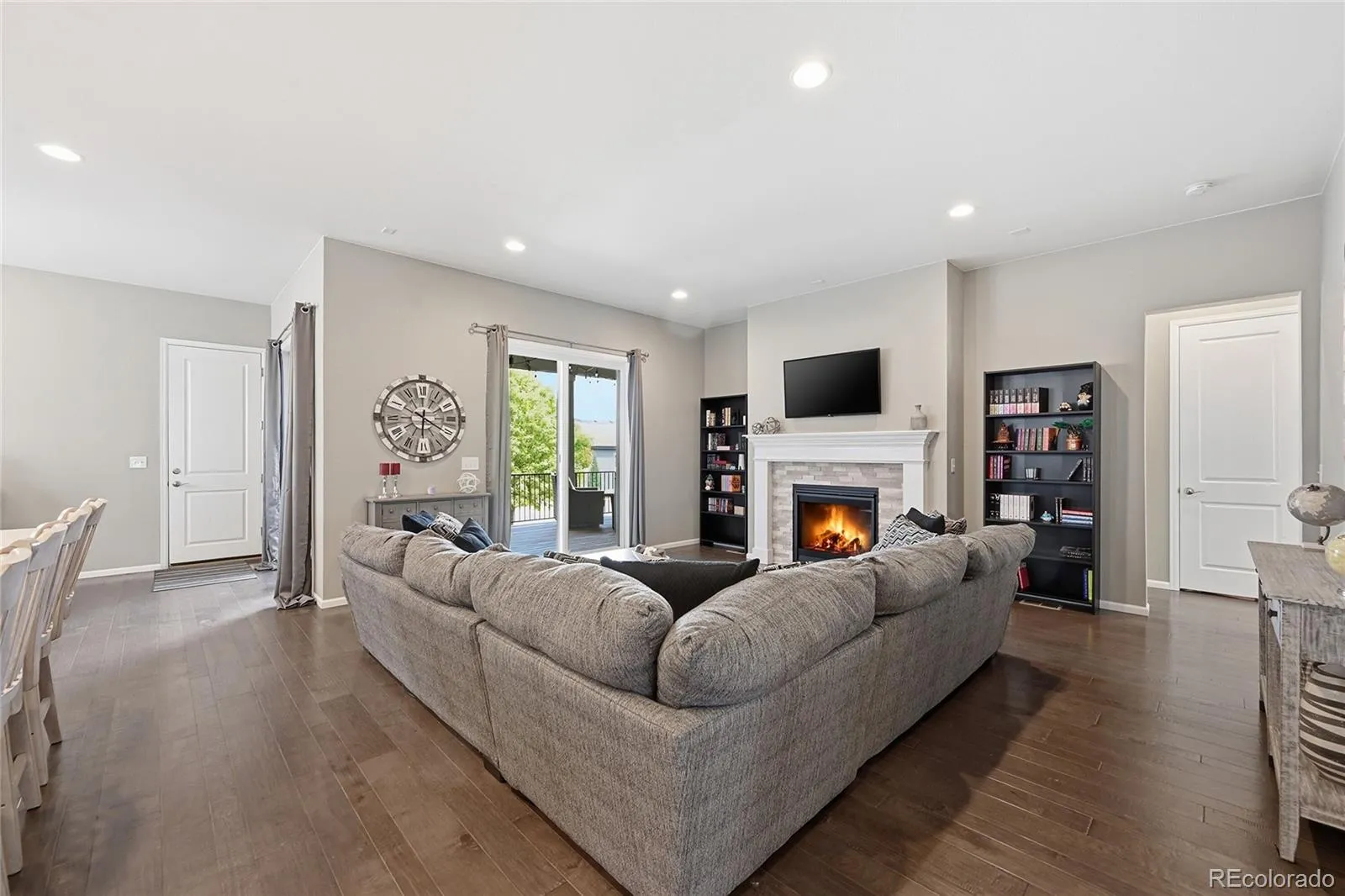 6449 Village Lane Centennial CO 80111 MLS #REC6338432 05052026041538 1600 5