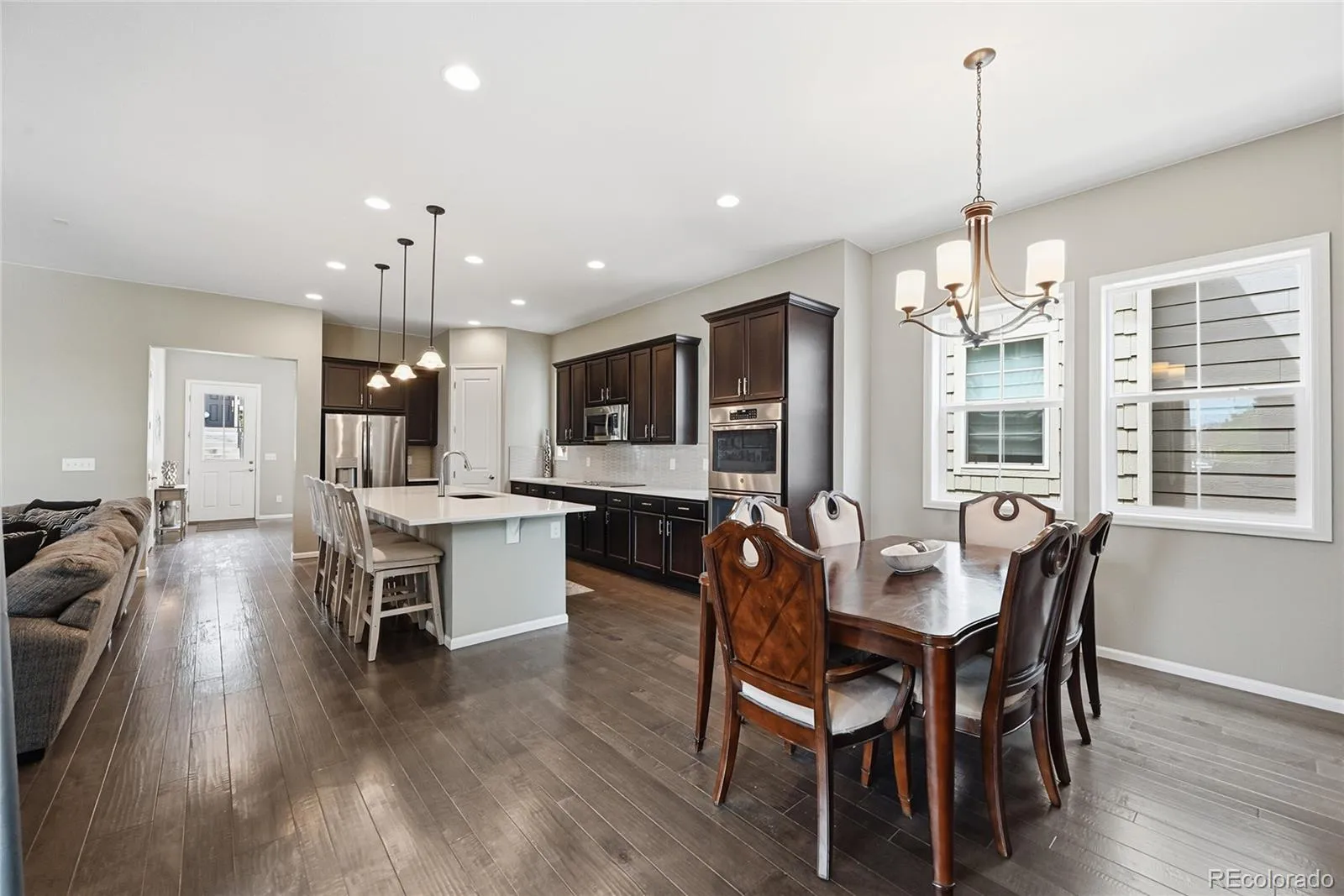 6449 Village Lane Centennial CO 80111 MLS #REC6338432 05052026041538 1600 9