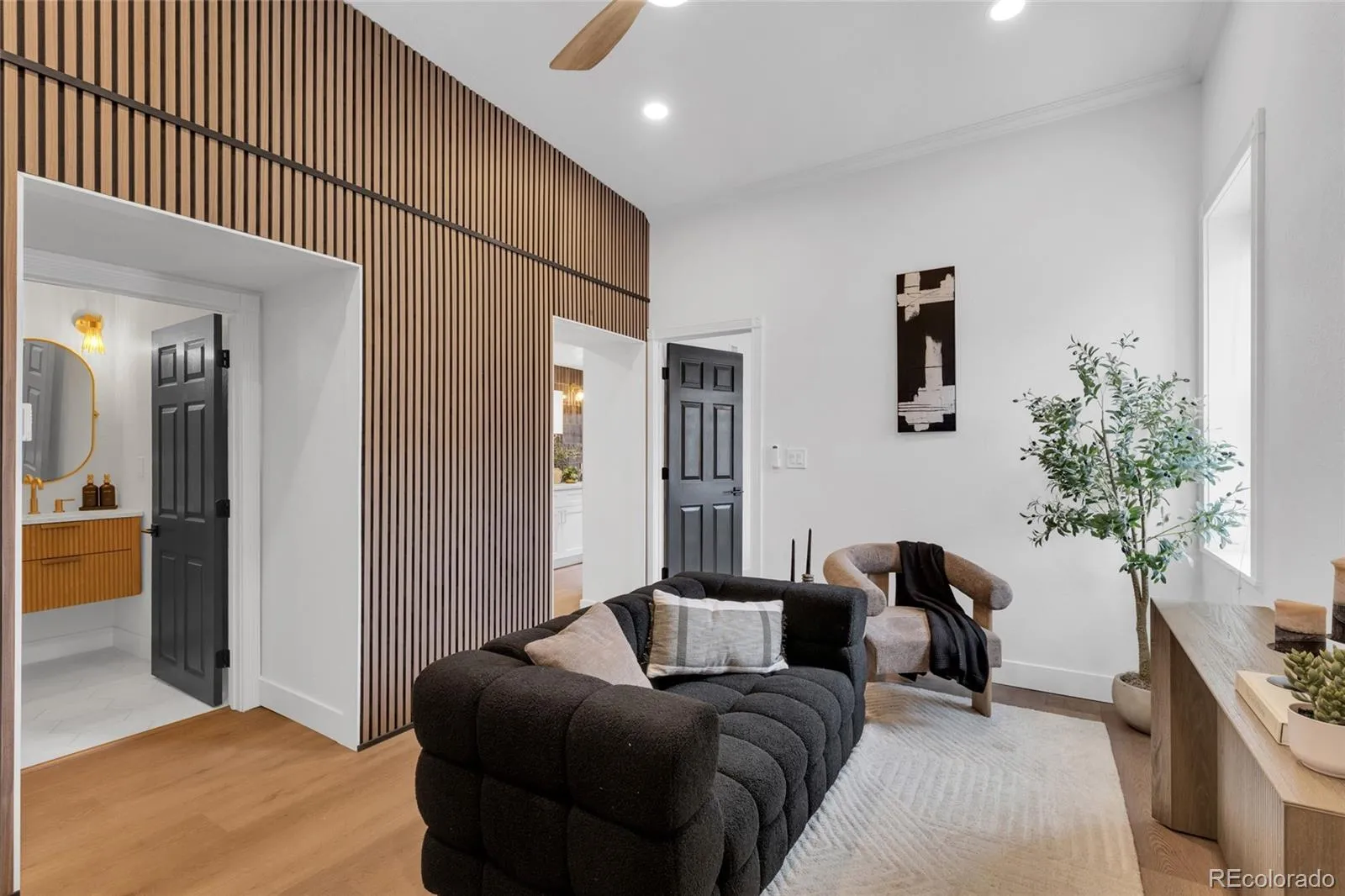 04202026222043 1600 3