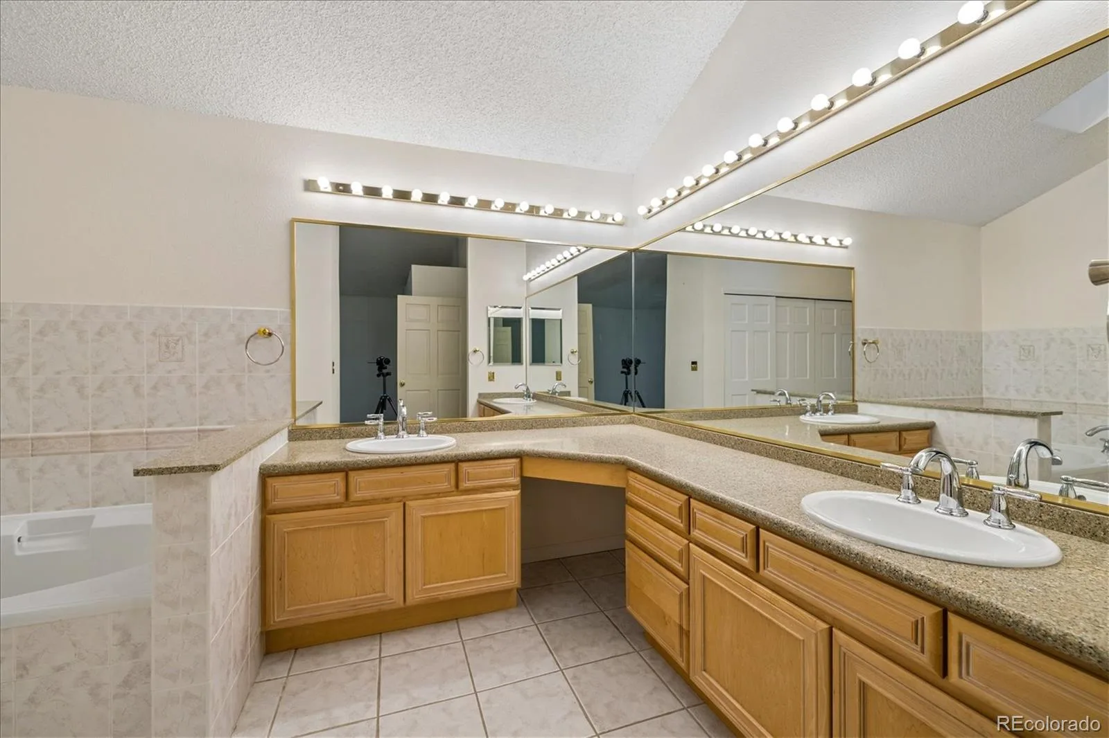 16575 E Prentice Avenue Centennial CO 80015 | MLS #REC6338911 08292026013603 1600 22