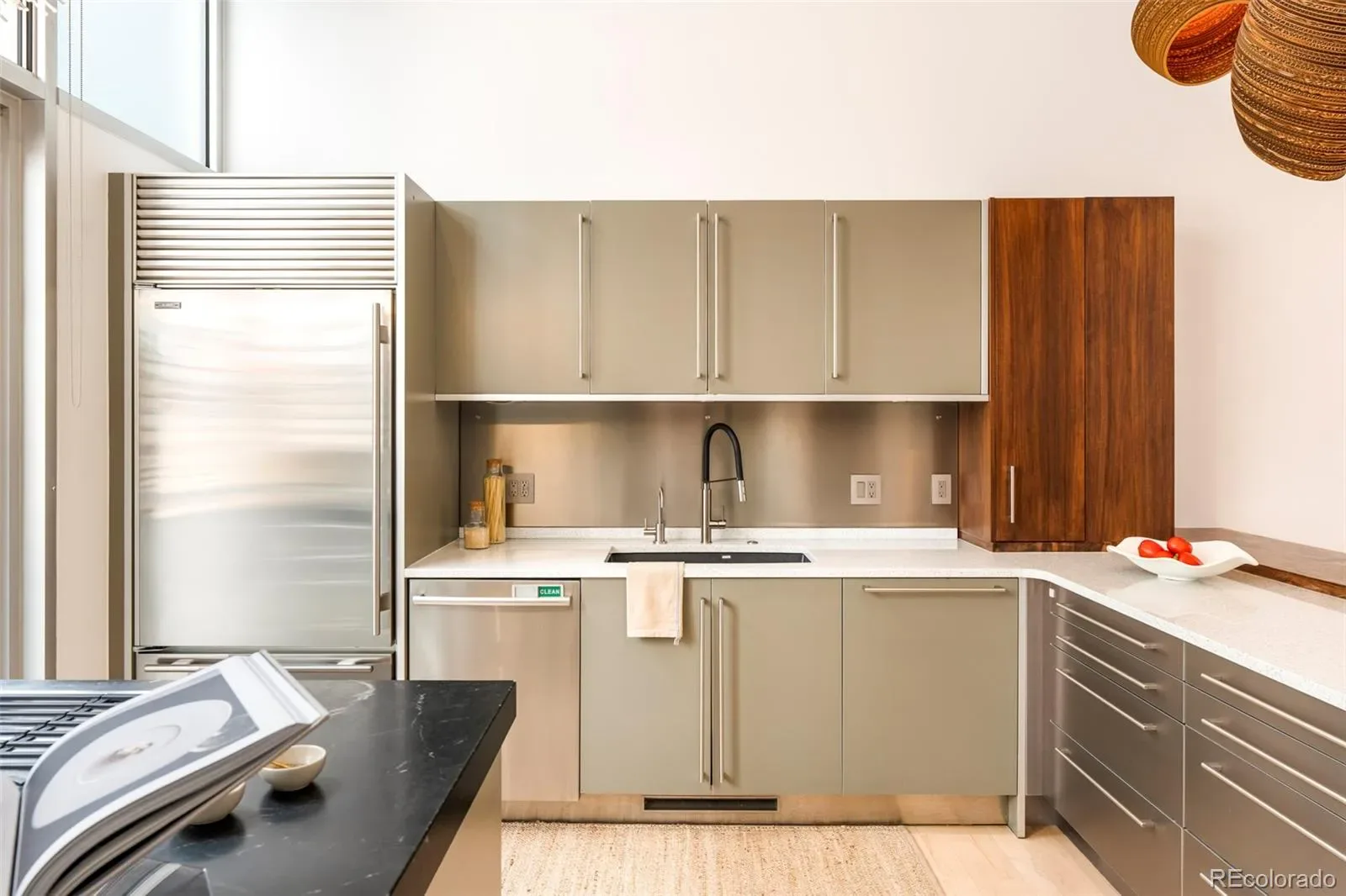 03272026043600 1600 9