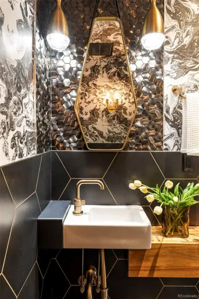 03272026043600 800 11