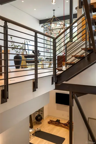 03272026043600 800 34