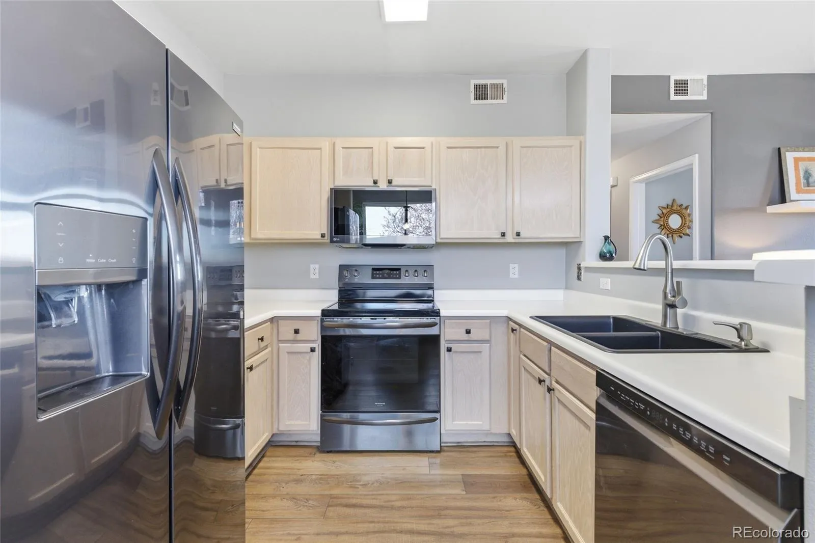 8500 E Jefferson Avenue #10E Denver CO 80237 MLS #REC6341178 04302026162320 1600 6