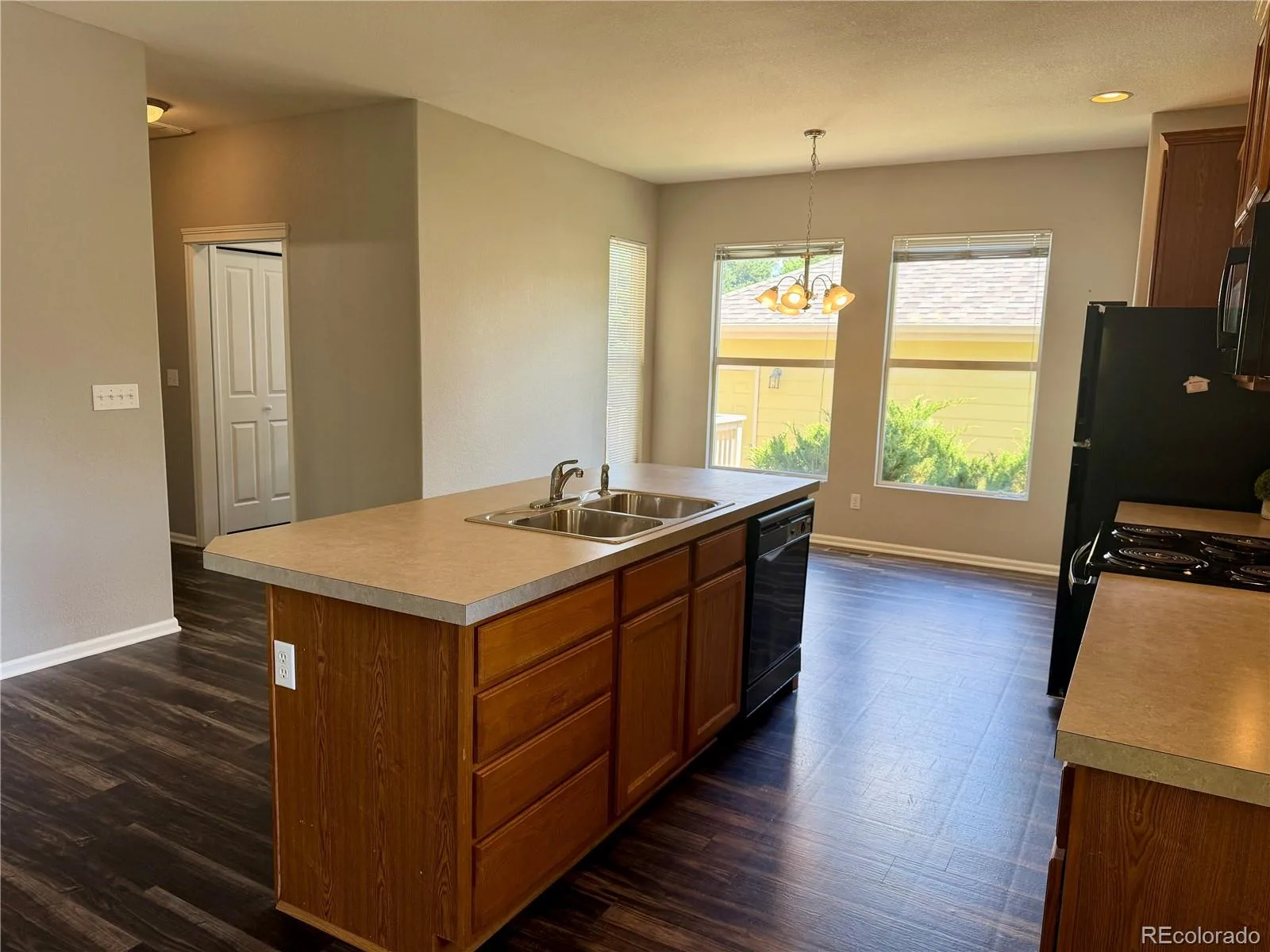146 S 45th Avenue Brighton CO 80601 | MLS #REC6345059 08072026203137 1600 8