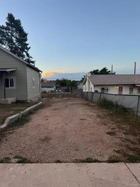 3333 W Center Avenue Denver CO 80219 MLS #REC6345181 01112026010823 800 22