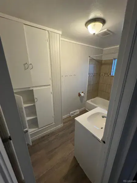3333 W Center Avenue Denver CO 80219 MLS #REC6345181 01112026010823 800 8
