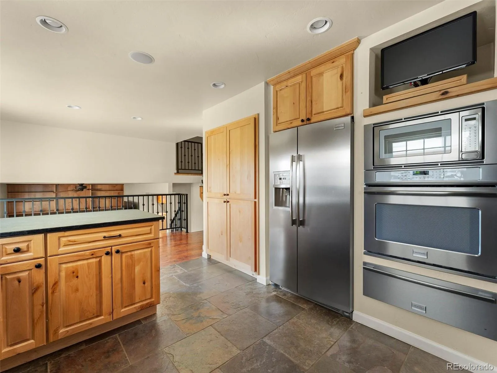 6934 E Geddes Place Centennial CO 80112 MLS #REC6346265 04192026155301 1600 13