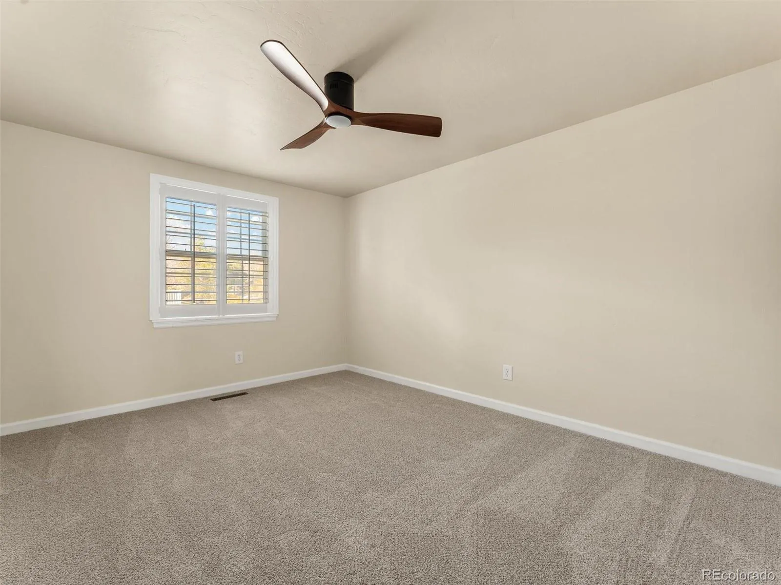 6934 E Geddes Place Centennial CO 80112 MLS #REC6346265 04192026155301 1600 35