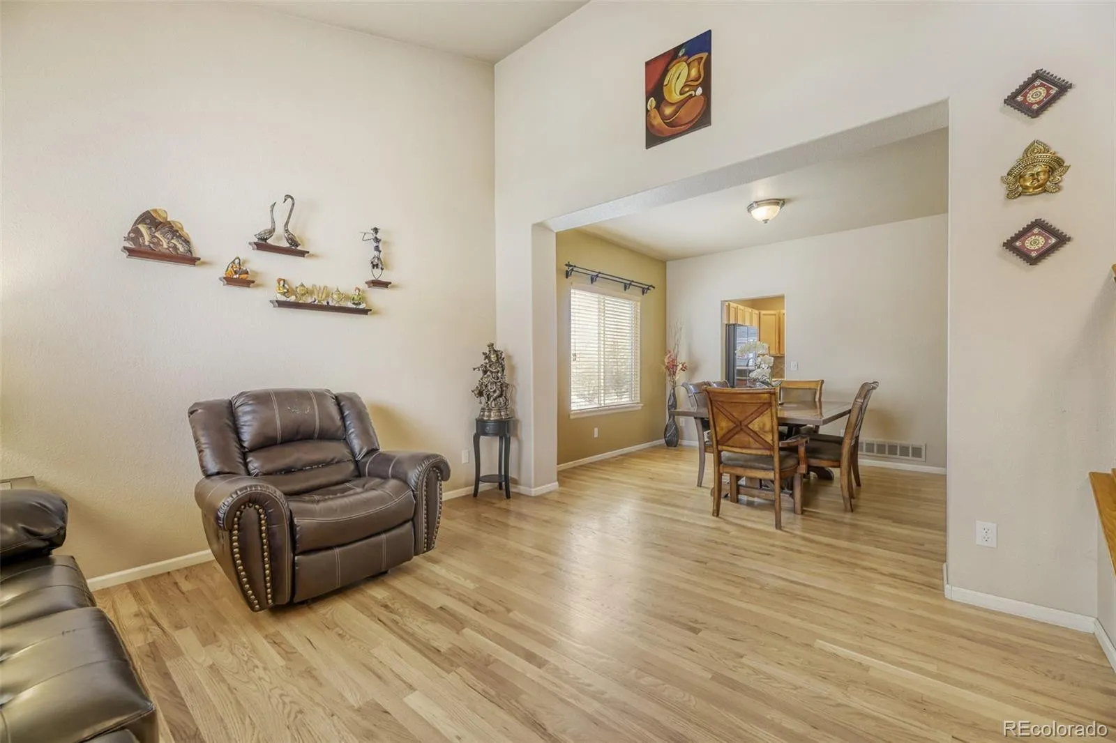 10093 Eagle Valley Way Highlands Ranch CO 80129 MLS #REC6346726 04122026181627 1600 6