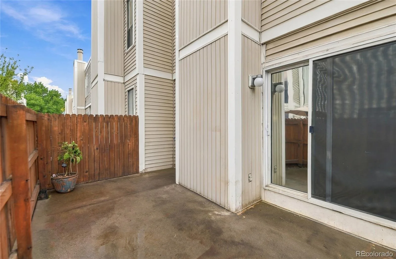 1050 S Monaco Street Parkway #103 Denver CO 80224 | MLS #REC6347760 10122026210138 1600 23