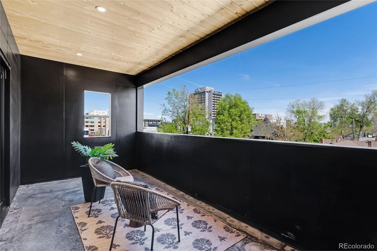 1446 Stuart Street Denver CO 80204 MLS #REC6349220 05192026202929 1600 20