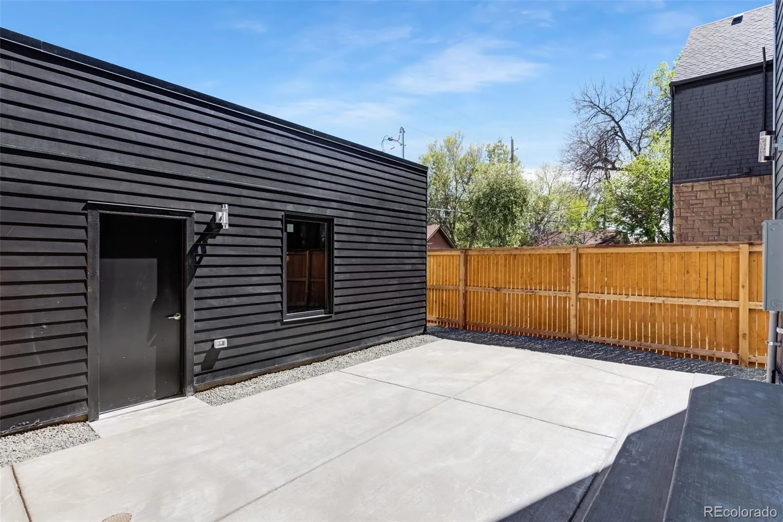 1446 Stuart Street Denver CO 80204 MLS #REC6349220 05192026202929 1600 26