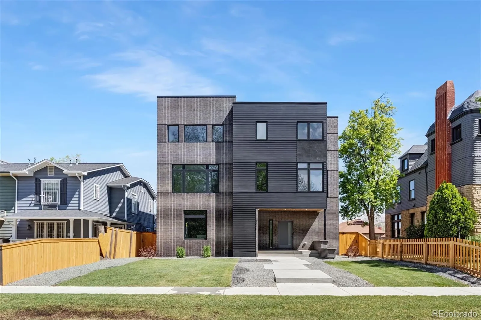 1446 Stuart Street Denver CO 80204 MLS #REC6349220 05192026202929 1600 27