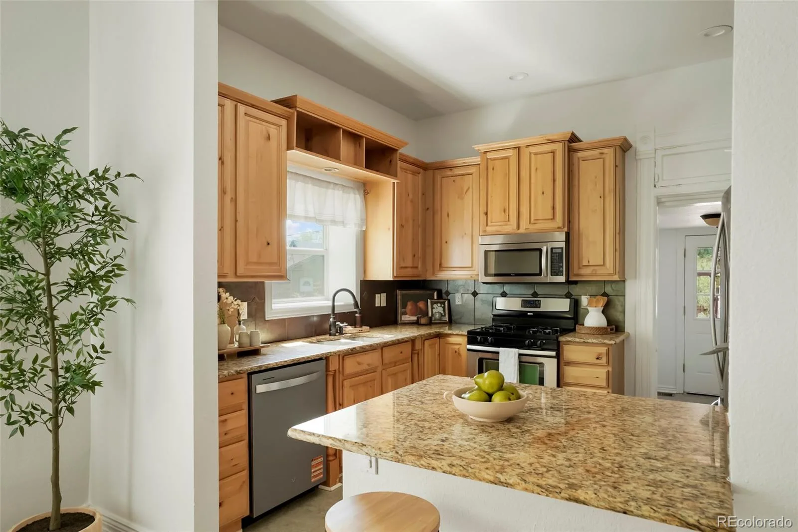3037 N High Street Denver CO 80205 | MLS #REC6349551 09222026110932 1600 11