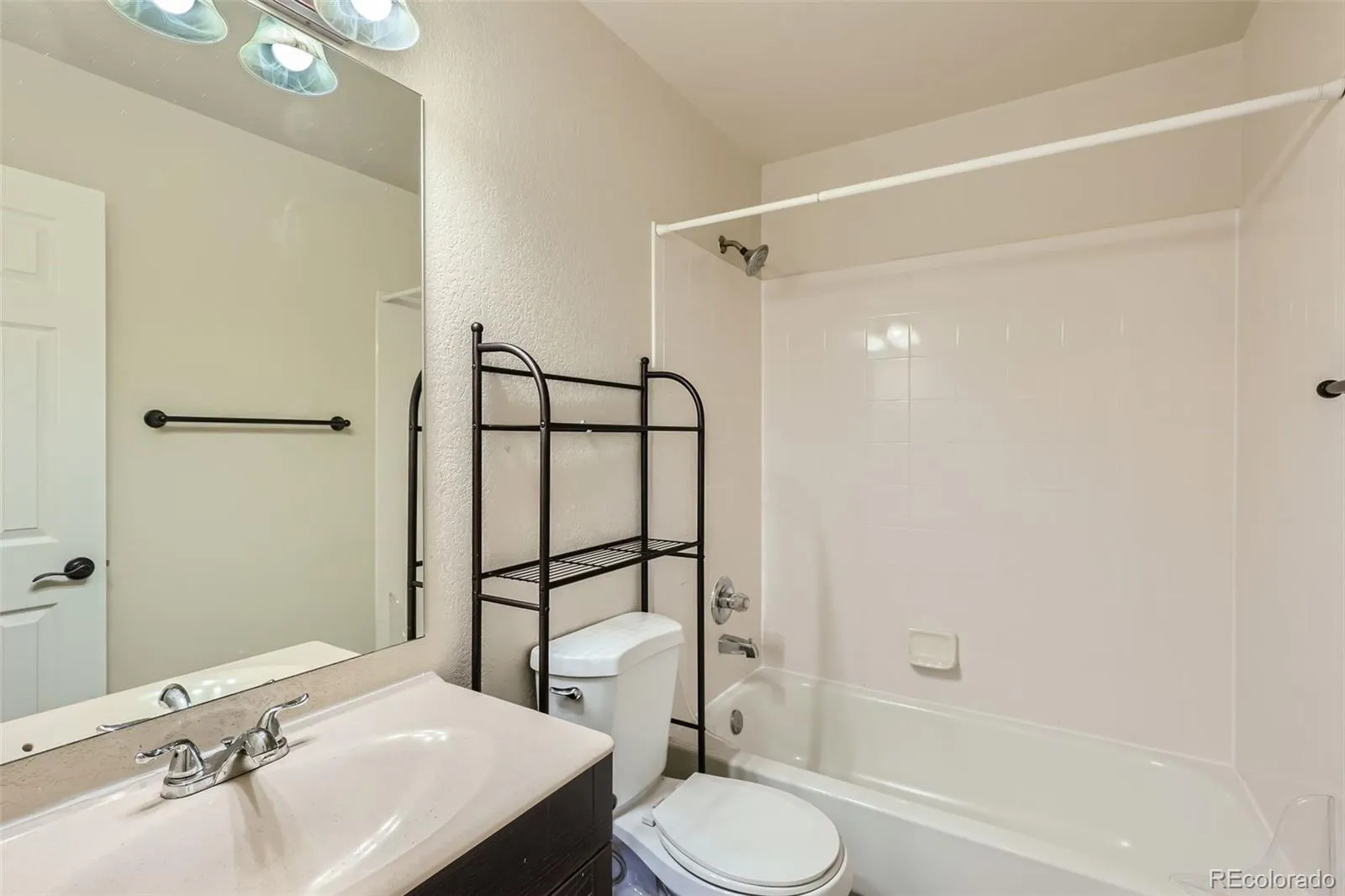 1127 S Ventura Circle #C Aurora CO 80017 MLS #REC6350147 05182026182050 1600 11