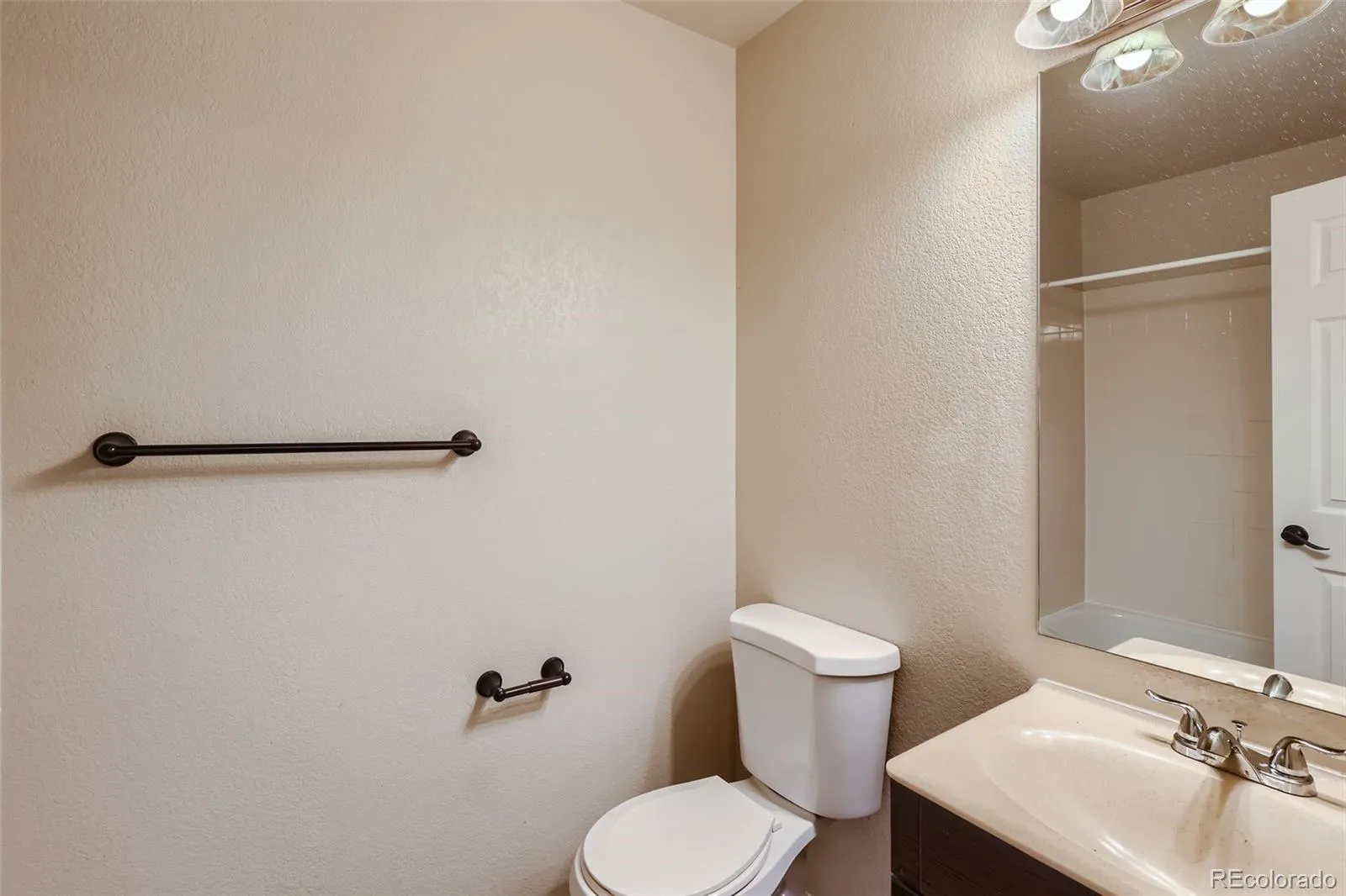 1127 S Ventura Circle #C Aurora CO 80017 MLS #REC6350147 05182026182050 1600 13