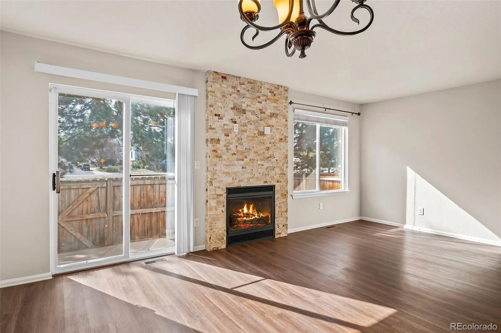 1127 S Ventura Circle #C Aurora CO 80017 MLS #REC6350147 05182026182050 1600 6