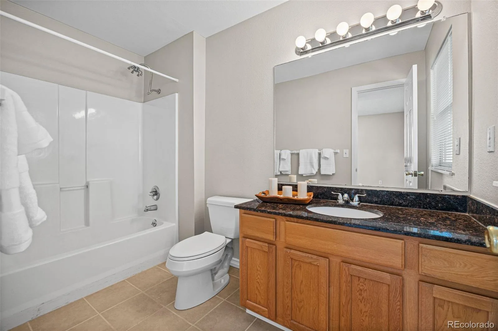 15003 E Idaho Place Aurora CO 80012 | MLS #REC6350481 10012026163050 1600 24