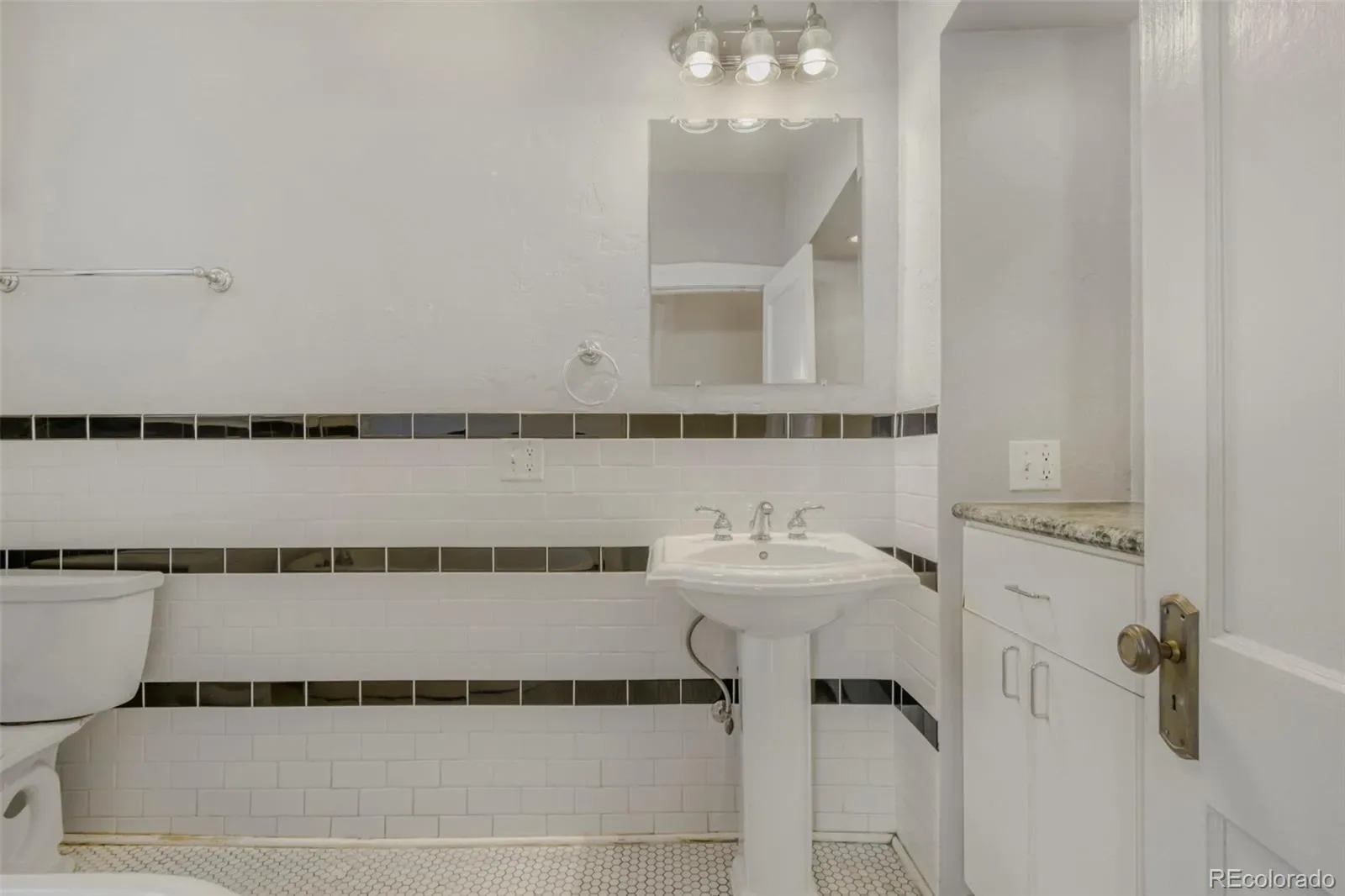 03192026205945 1600 18