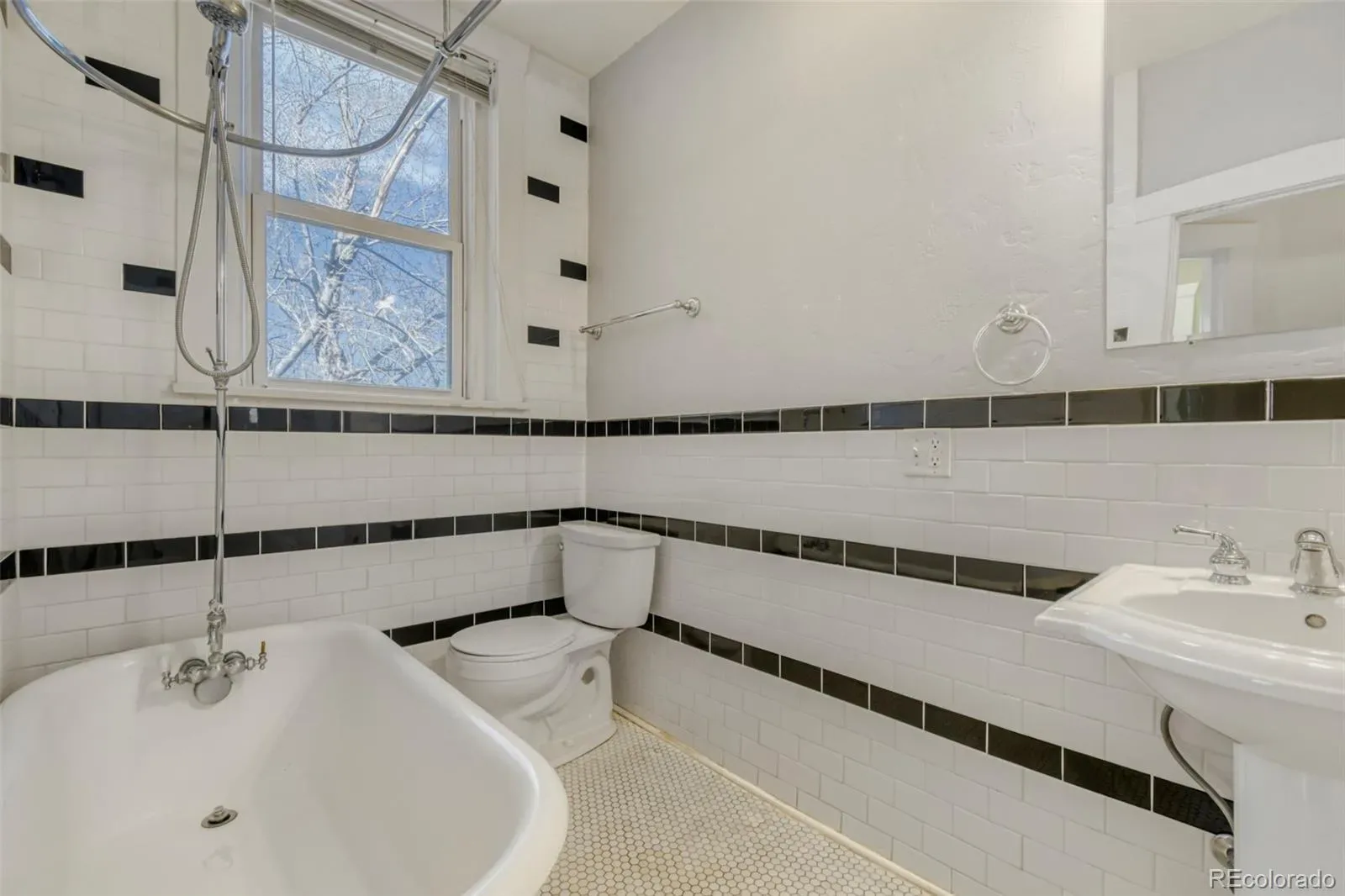 03192026205945 1600 19