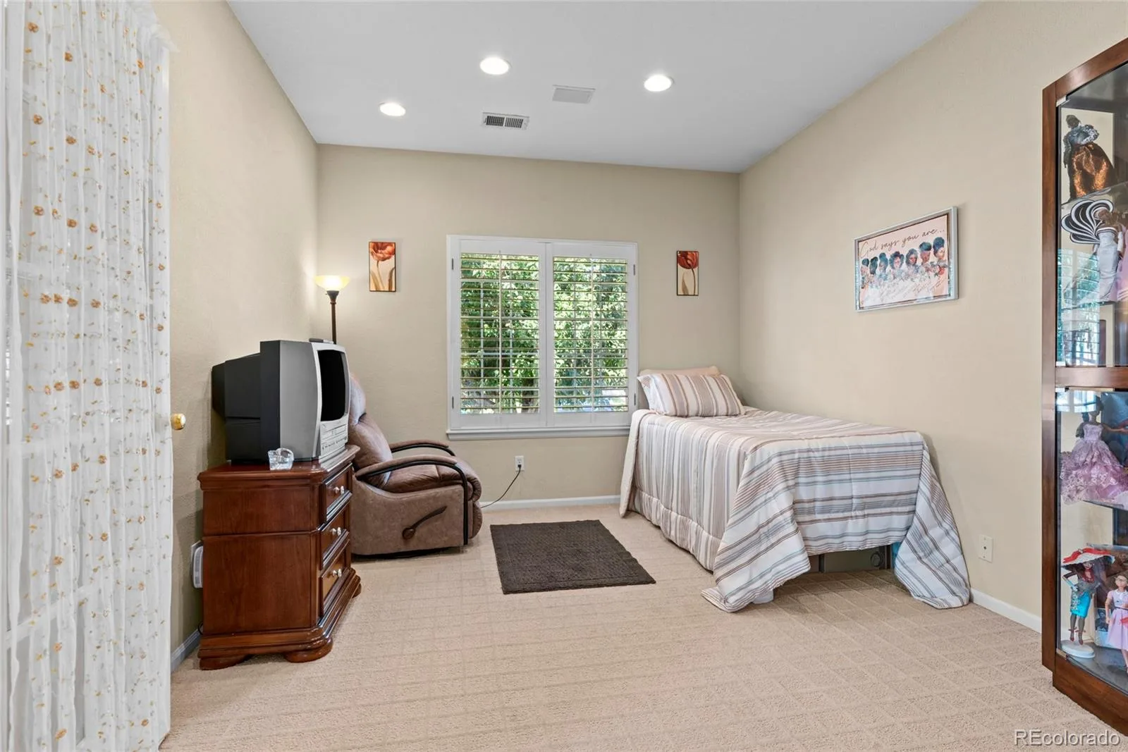 18531 E Vassar Drive Aurora CO 80013 | MLS #REC6354783 08152026020549 1600 12