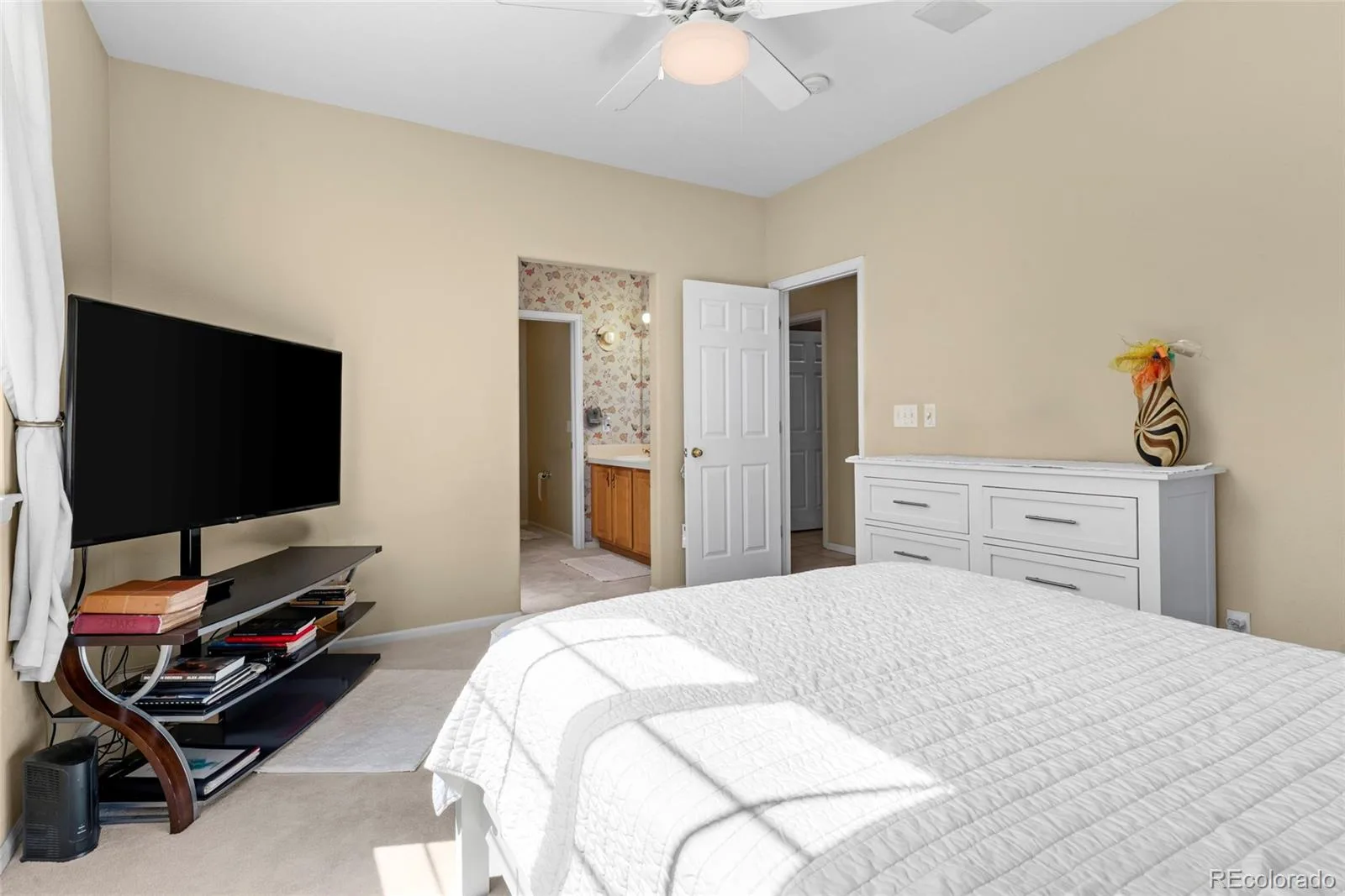 18531 E Vassar Drive Aurora CO 80013 | MLS #REC6354783 08152026020549 1600 15