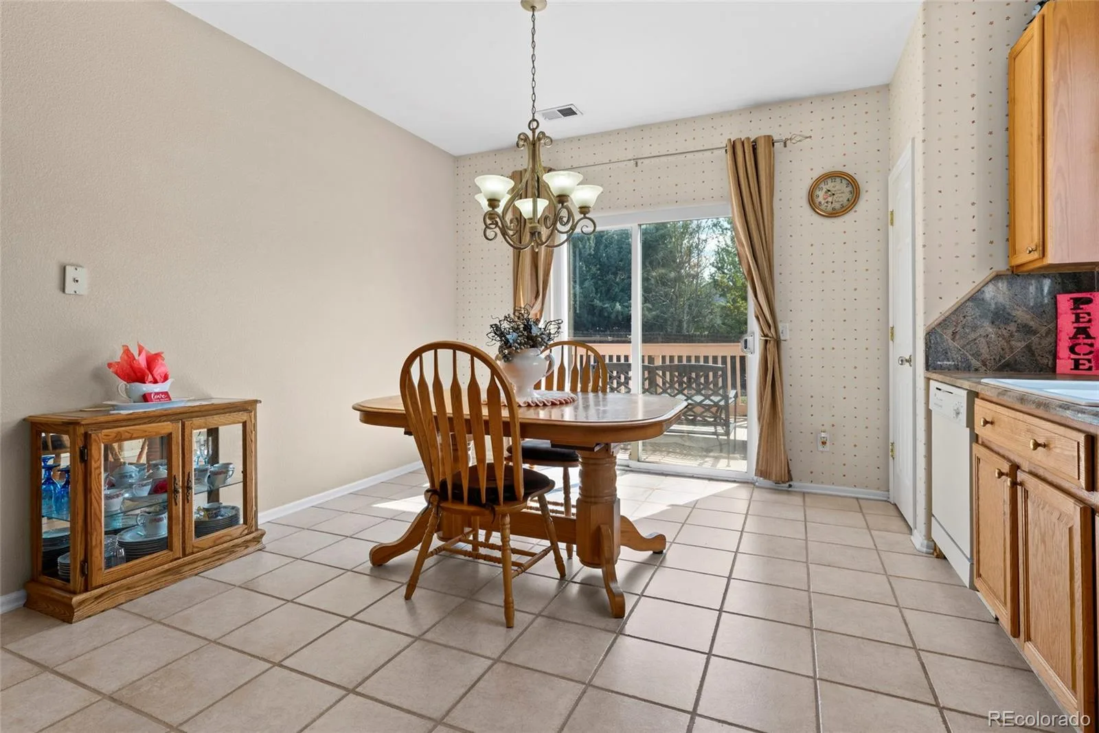 18531 E Vassar Drive Aurora CO 80013 | MLS #REC6354783 08152026020549 1600 8