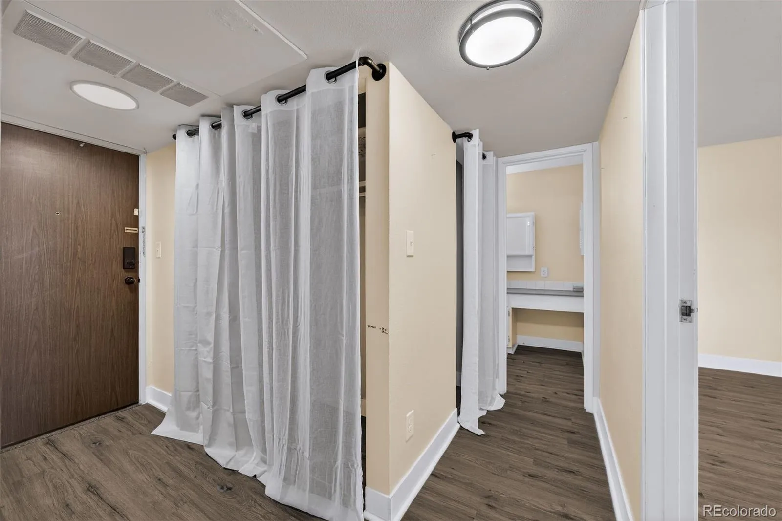 7755 E Quincy Avenue #203A2 Denver CO 80237 MLS #REC6355642 04012026165949 1600 16