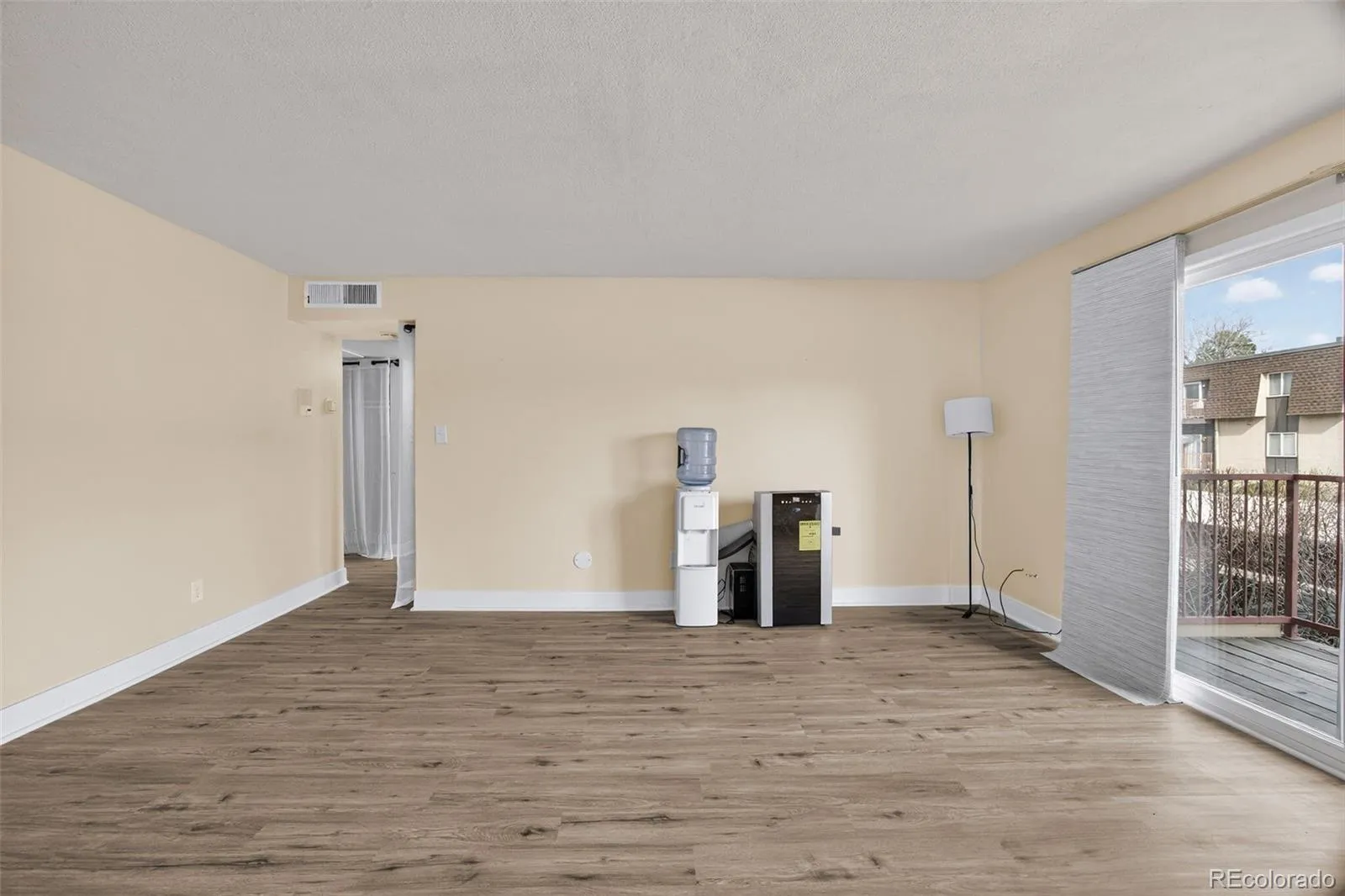 7755 E Quincy Avenue #203A2 Denver CO 80237 MLS #REC6355642 04012026165949 1600 20